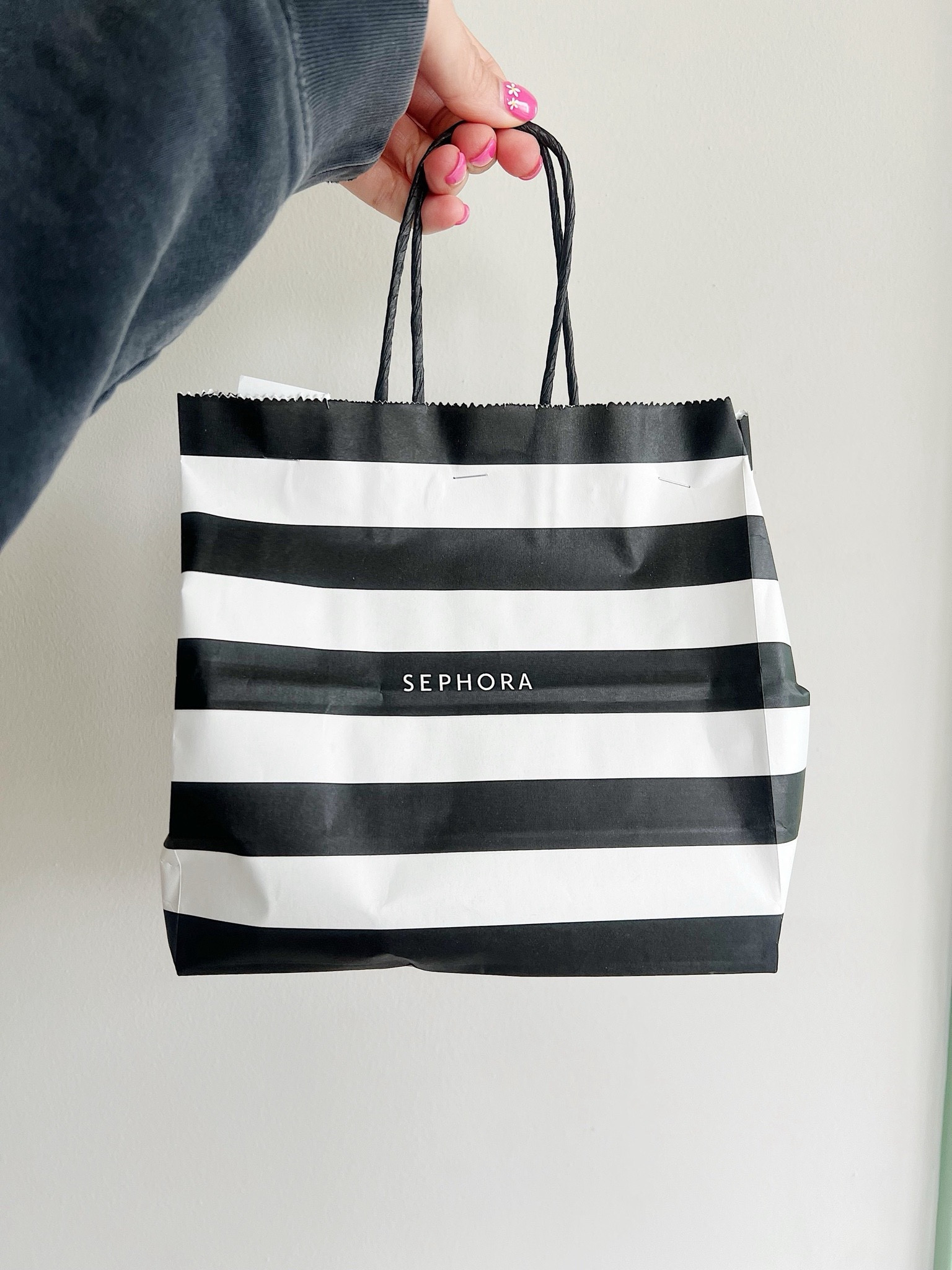 #SephoraPartner 💋 💋 The Sephora Savings Event is here and today Rouge members can get 20% off their purchase with code “SAVINGS” through 11/1- Also, the entire Sephora collection is 30% off!! Don’t miss their Cream Lip Stains - they are incredible, a great price and last so long on the lips. @Sephora #Sephorahaul

#LTKBeauty #LTKGiftGuide #LTKSaleAlert