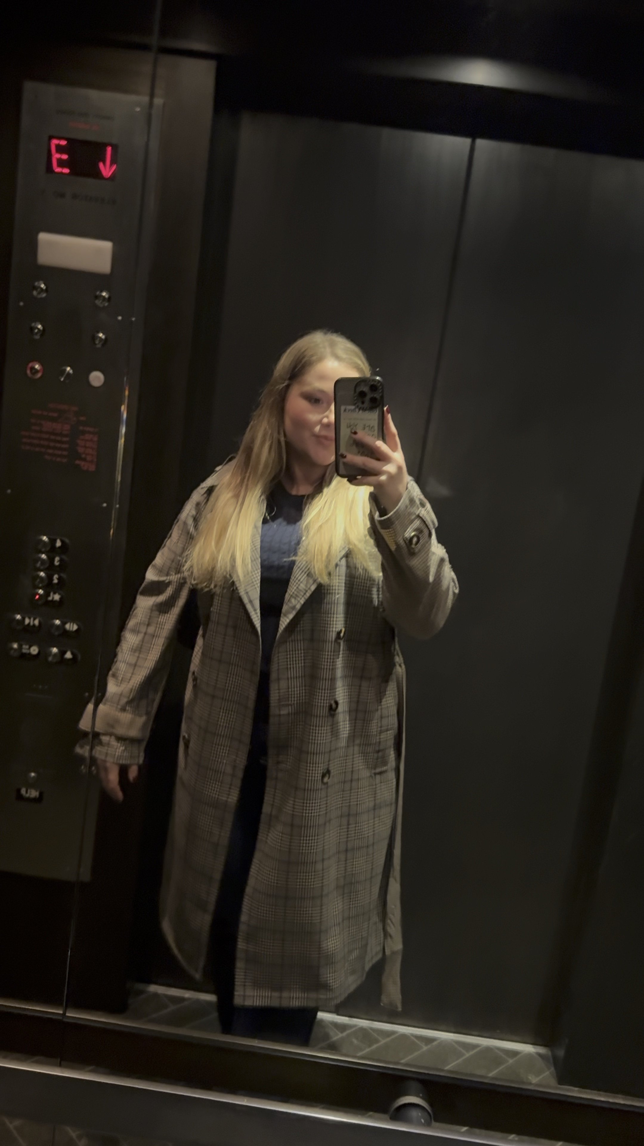 Casual office outfit inspo
Casual winter outfit 
Plaid trench coat
Cableknit sweater

#LTKCyberWeek #LTKWatchNow #LTKHoliday