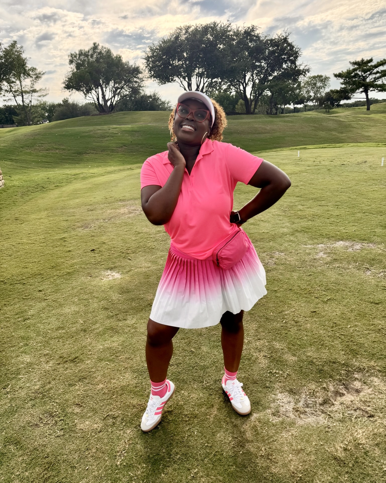  Just a Corporate Golf Barbie living in a par-fect world⛳️💗

Skort, Socks, Visor & Fanny Pack: @amazon
Shoes: @adidas

#fashion #style #pink #golf #dallasinfluencer

#LTKActive #LTKMidsize #LTKStyleTip