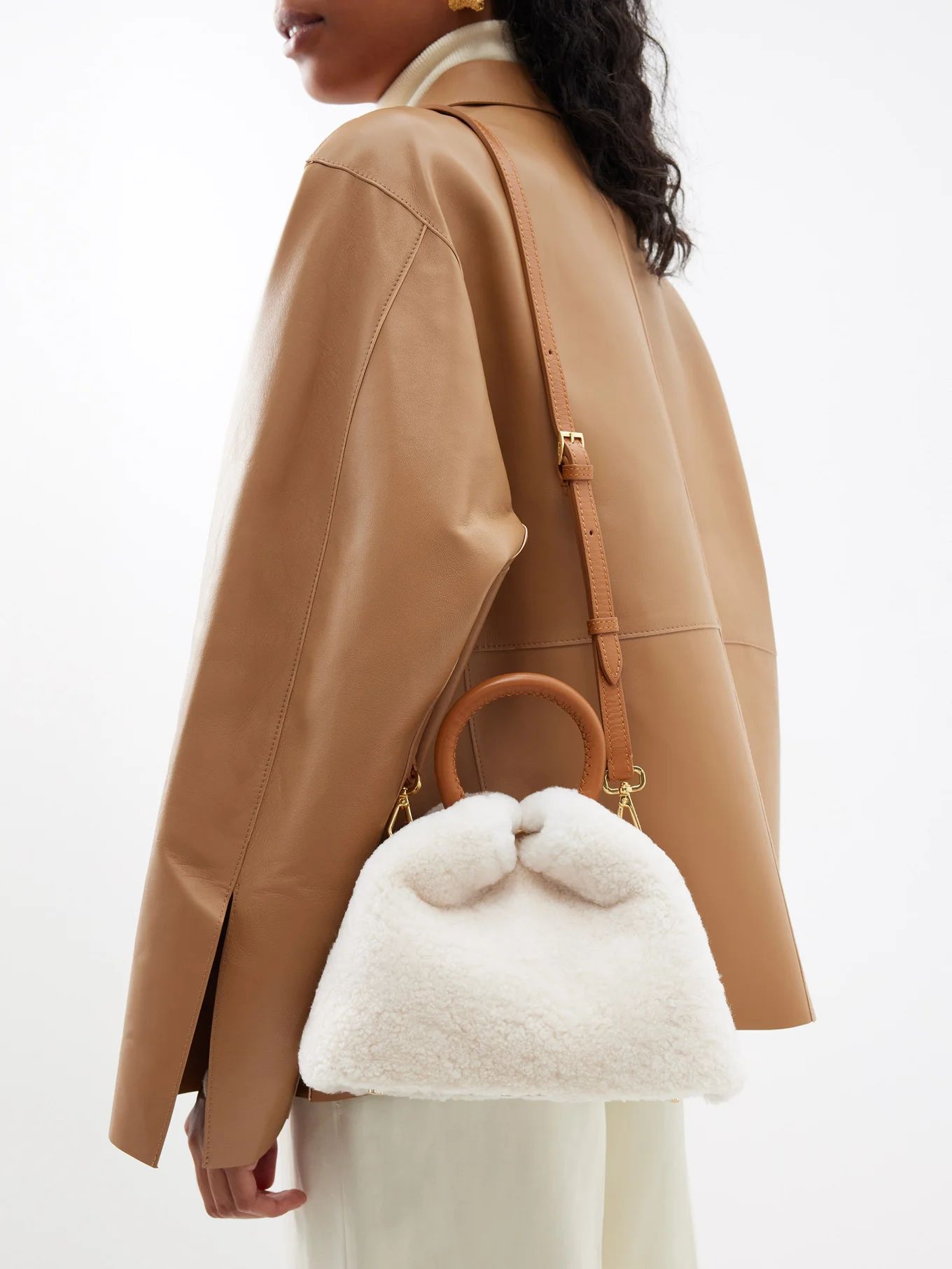 Baozi leather-trim shearling cross-body bag | Elleme | Matches (US)