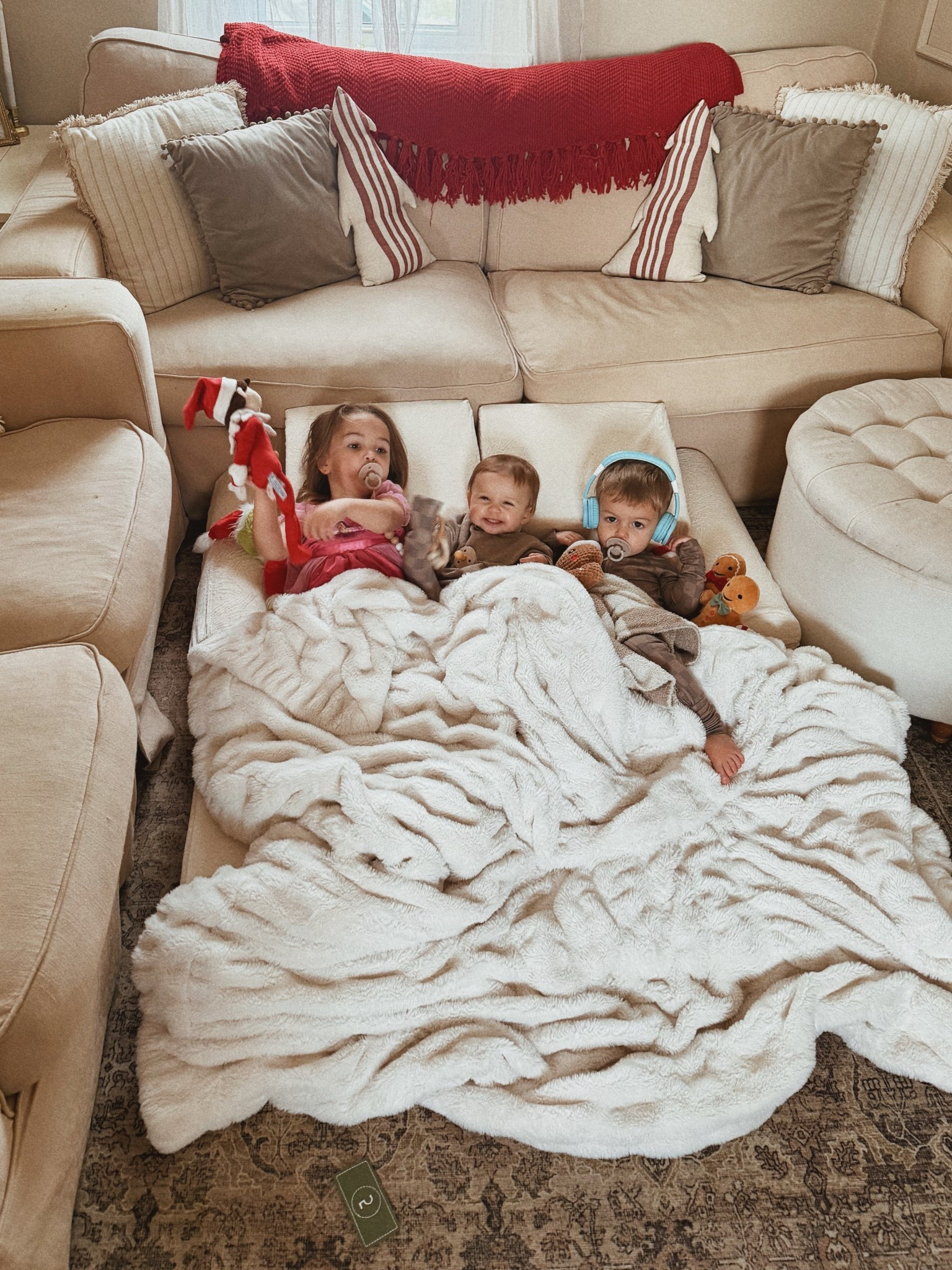 Kids modular play couch is such a good christmas gift idea 🎁 

#LTKGiftGuide #LTKHoliday #LTKKids