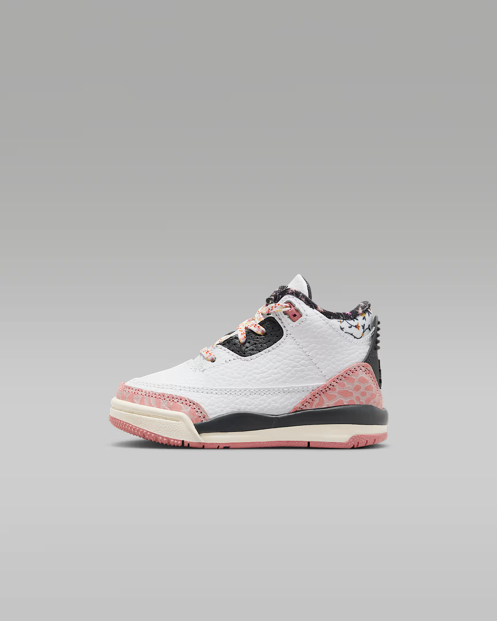 Jordan 3 Retro "Ivory" | Nike (US)