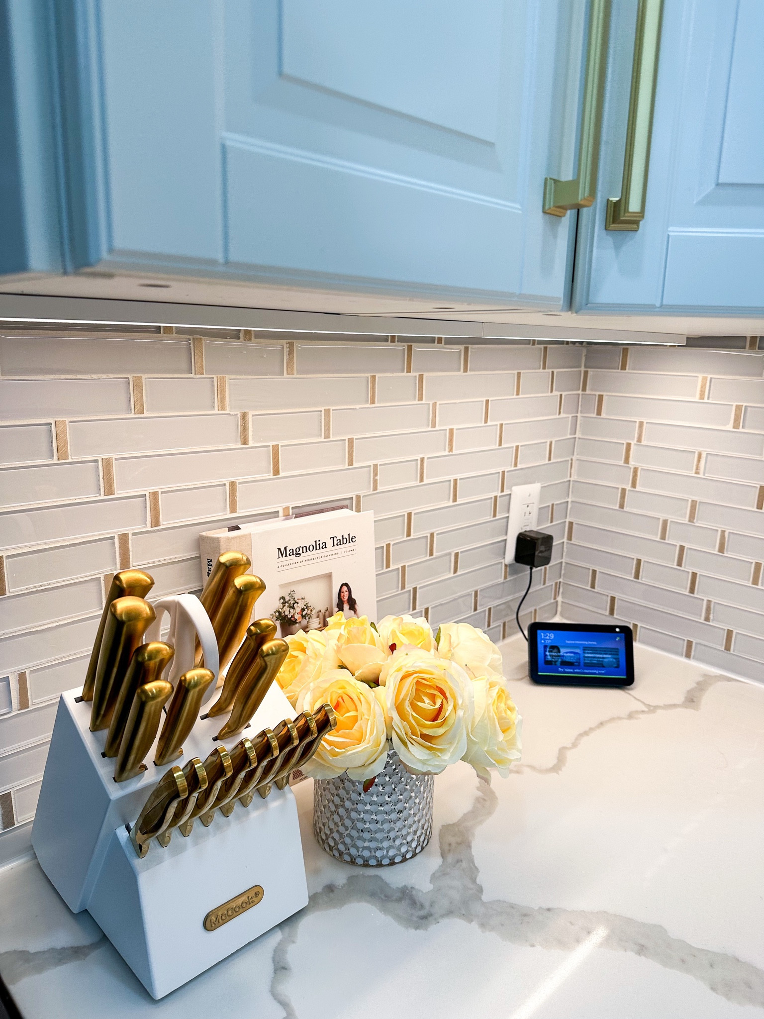 Kitchen counter styling 💕

#targetfinds #targethome #walmartfavorites #walmartkitchen #walmarthomedecor •Walmart finds • Walmart home decor • Walmart home
﻿﻿Amazon favorites •Amazonhomefinds •Amazonmusthaves
﻿﻿

#LTKhome #LTKxPrime #LTKstyletip