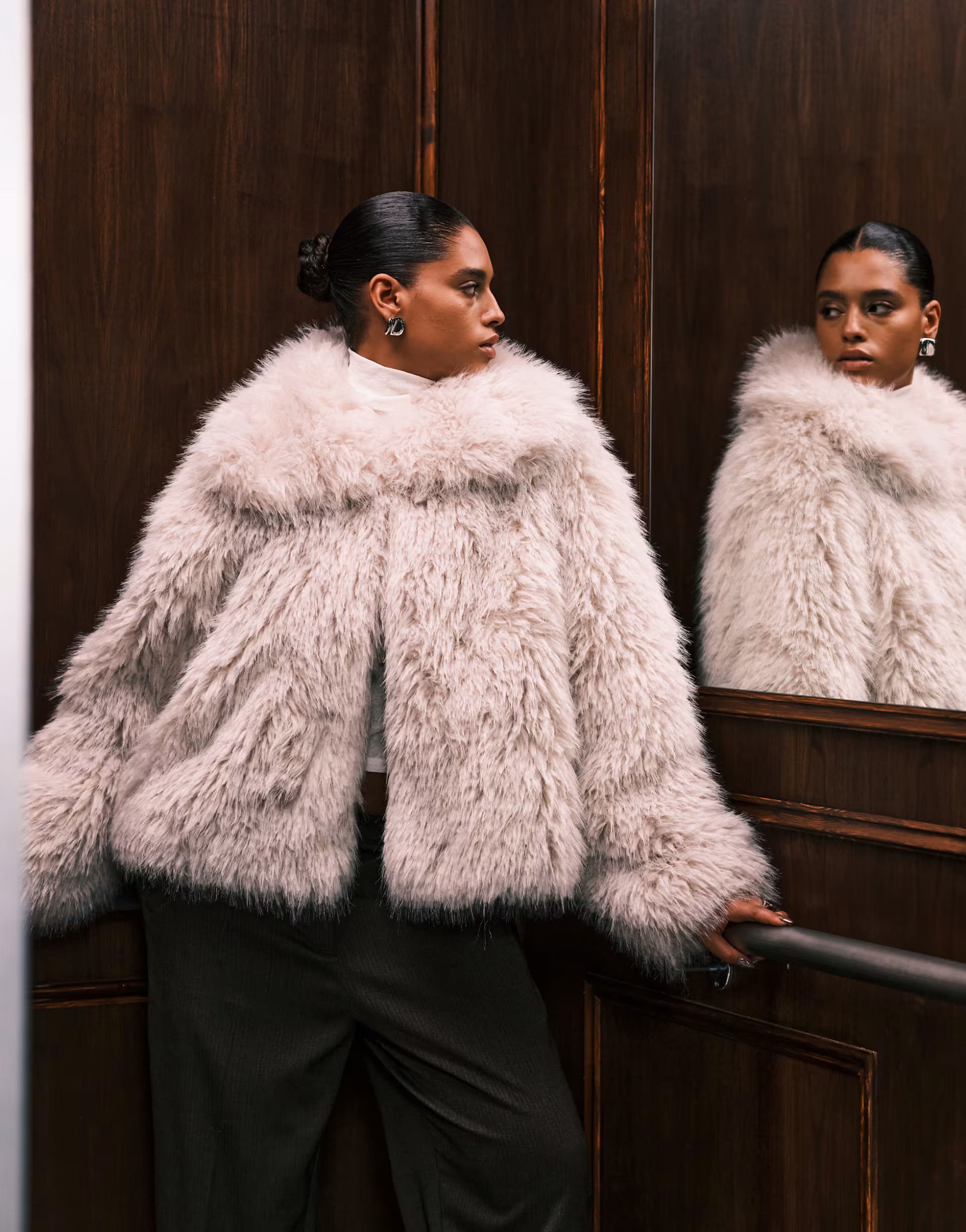 ASOS DESIGN Curve – Cropped-Jacke aus Kunstpelz in Creme | ASOS | ASOS (Global)