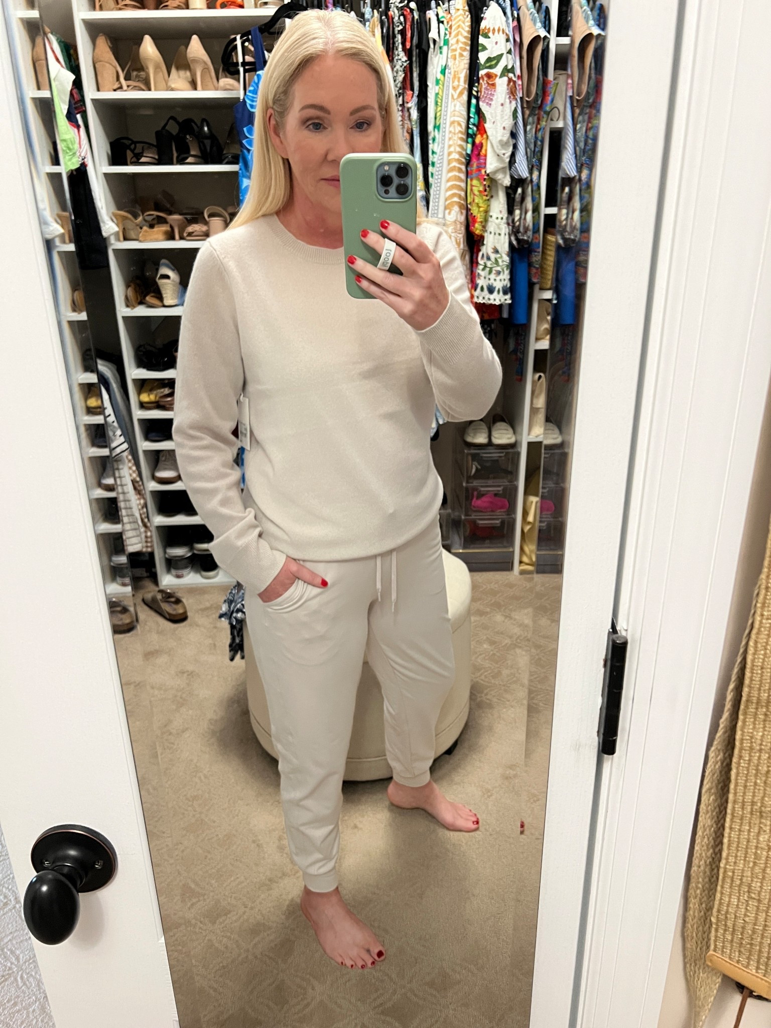#nsale cashmere sweater and new style Zella joggers. Size M in both. 

#LTKFindsUnder100 #LTKOver40 #LTKSaleAlert