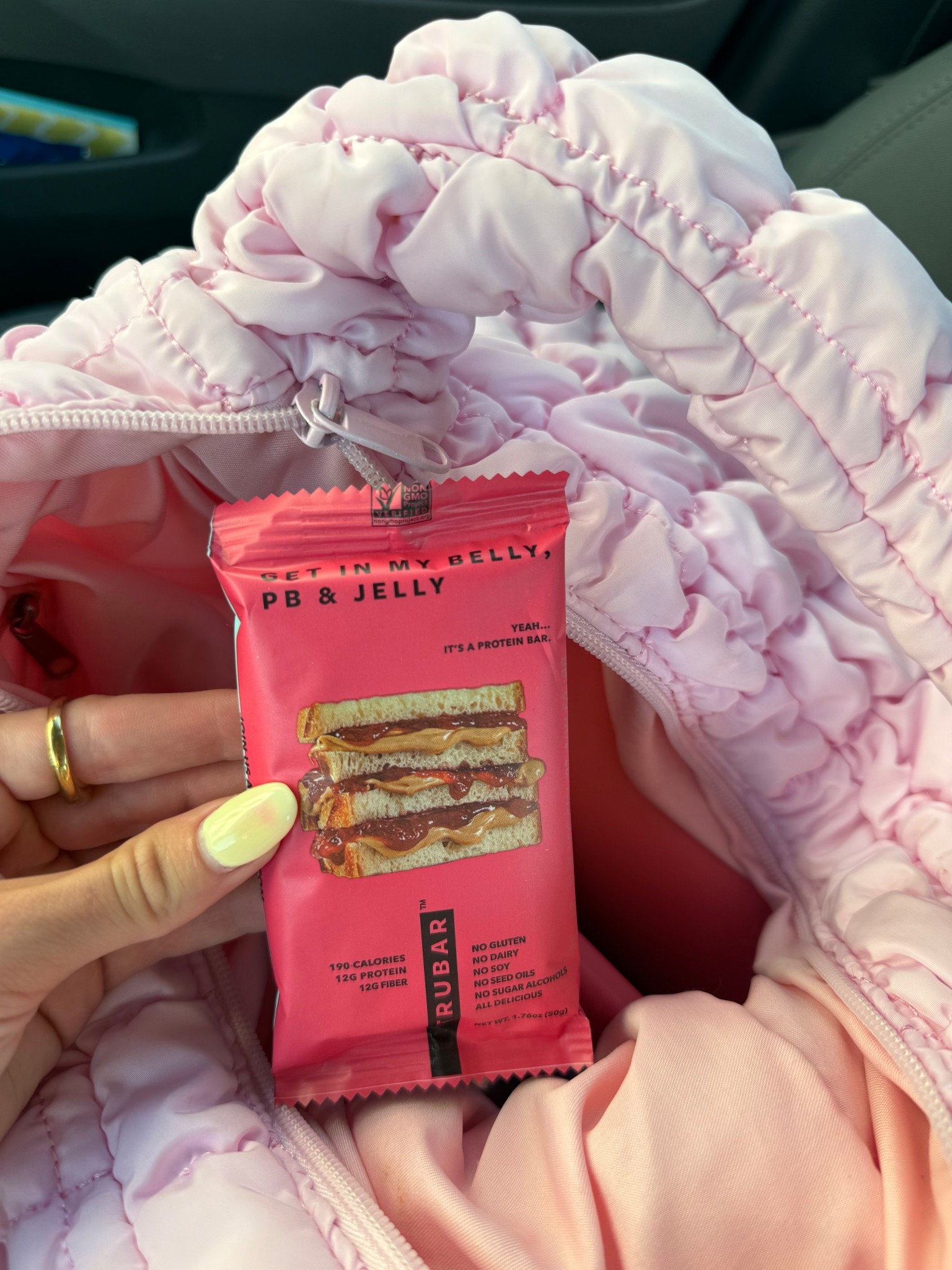 BEST protein bar everrrr 😍🍓🥜

#LTKSeasonal #LTKActive #LTKFindsUnder50