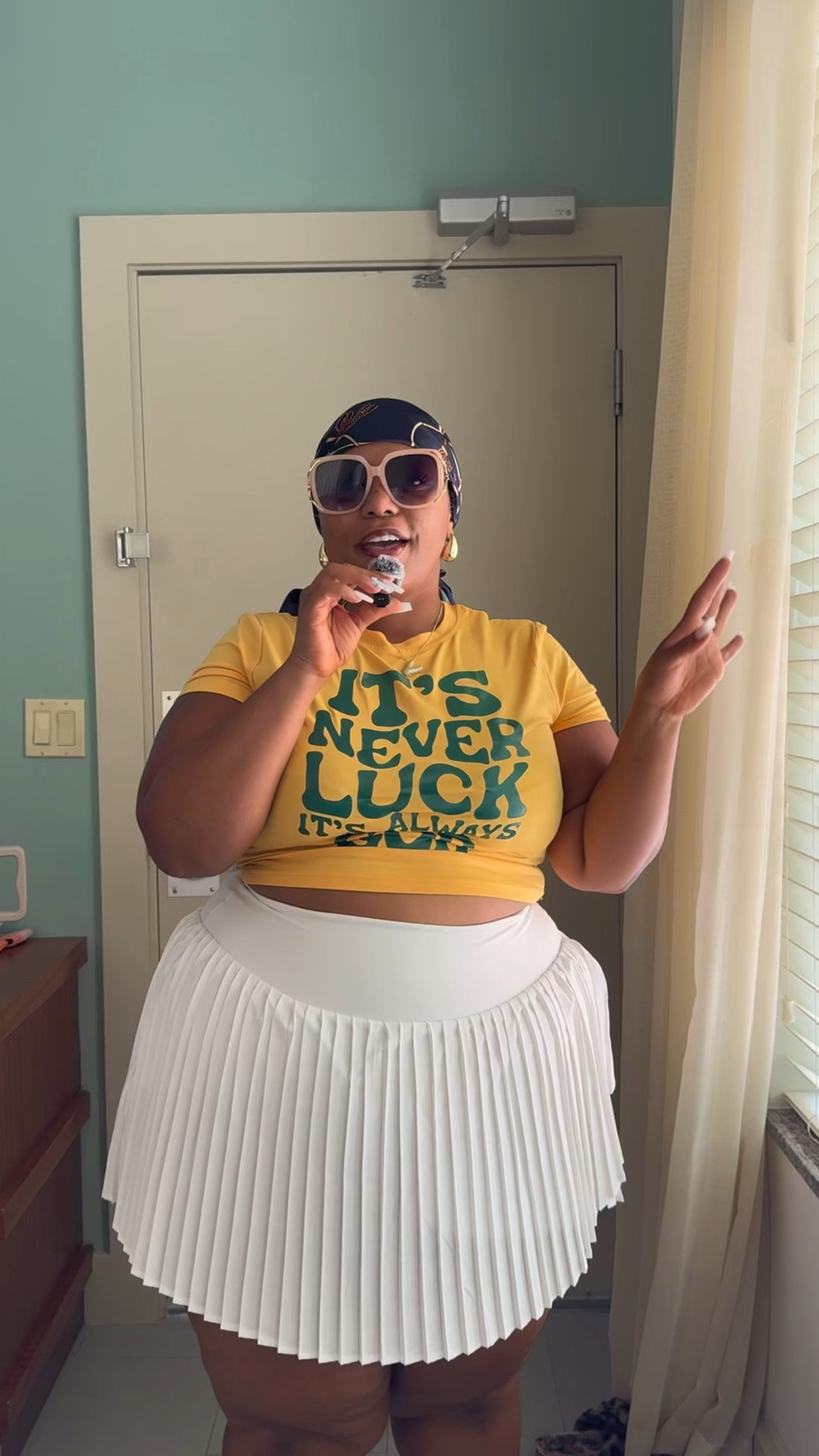 Heyyy babes day 26 of 31 
I’ve tagged  similar top from Amazon💕
Exact top from TikTok shop 
Discount Code for FBF is VONDUNKTHAT 

I am wearing a XL in the set and the top 💕