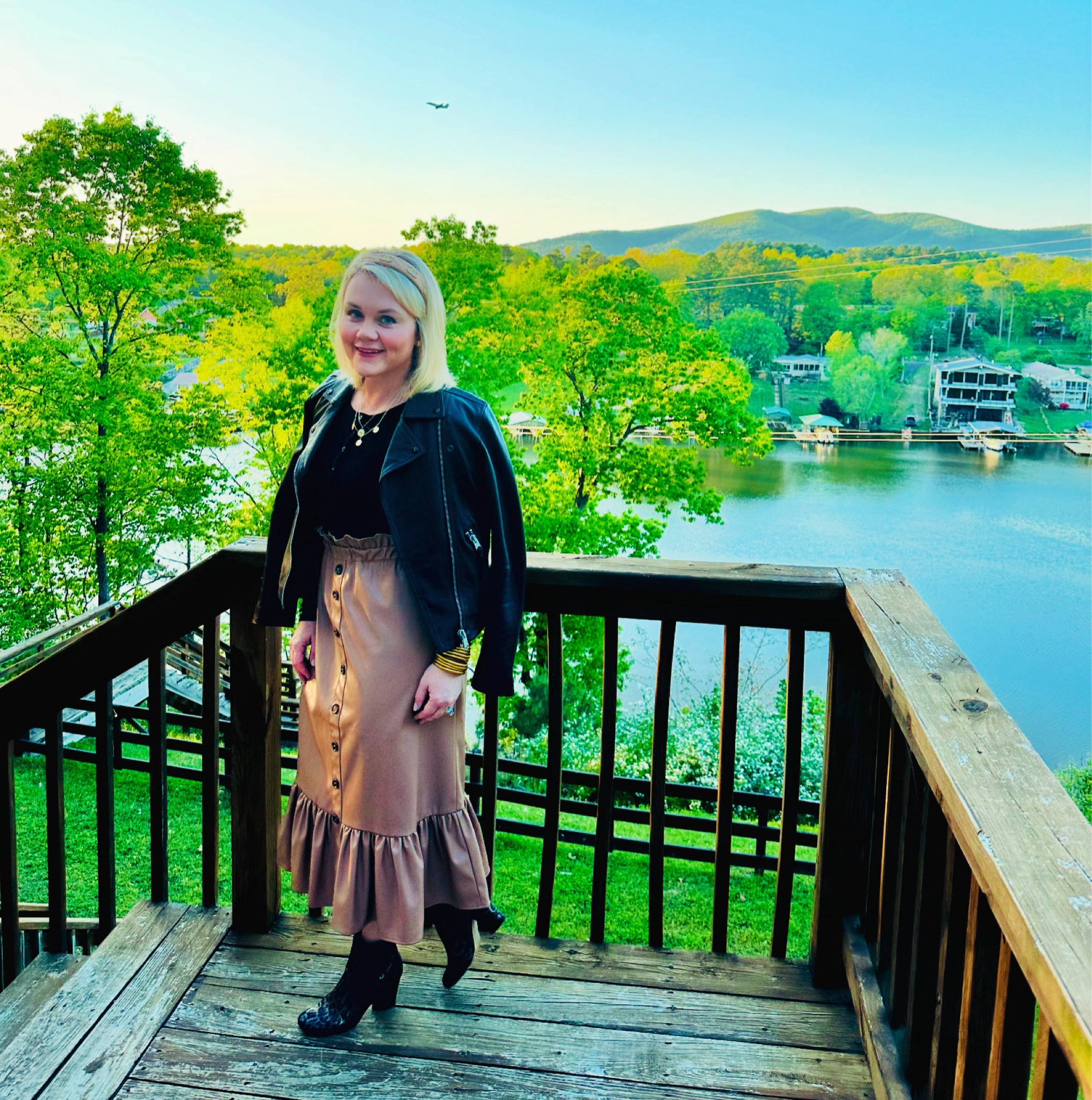 Weekend transition 

#LTKmidsize #LTKover40 #LTKstyletip