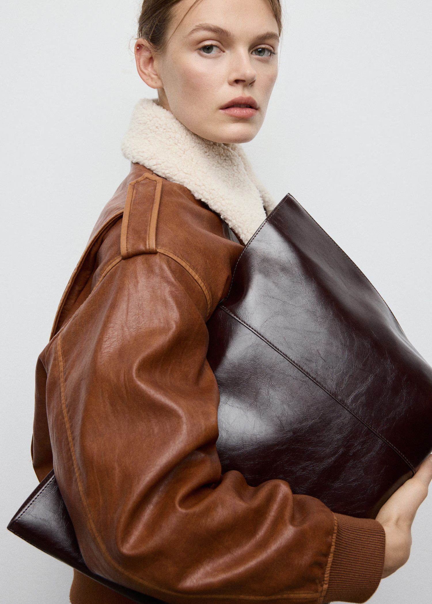 Large shopper bag | MANGO (UK)