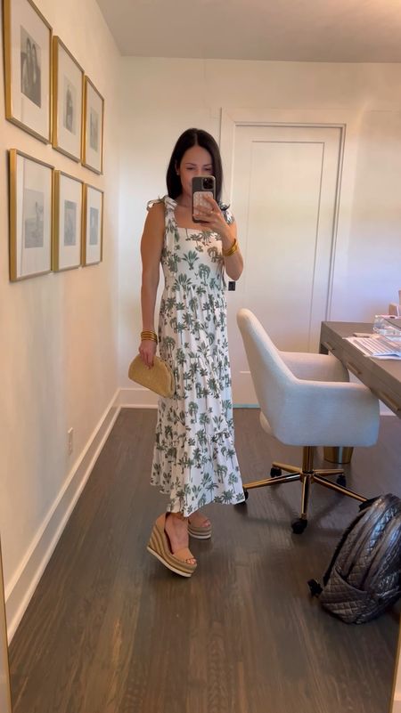 Obsessed with this palmtini print dress from Smith And Quinn!💕🌴 true to size wearing xs. Lightweight, breathable Italian matte stretch fabric, perfect for summer and travel friendly!  

#LTKtravel #LTKover40 #LTKVideo