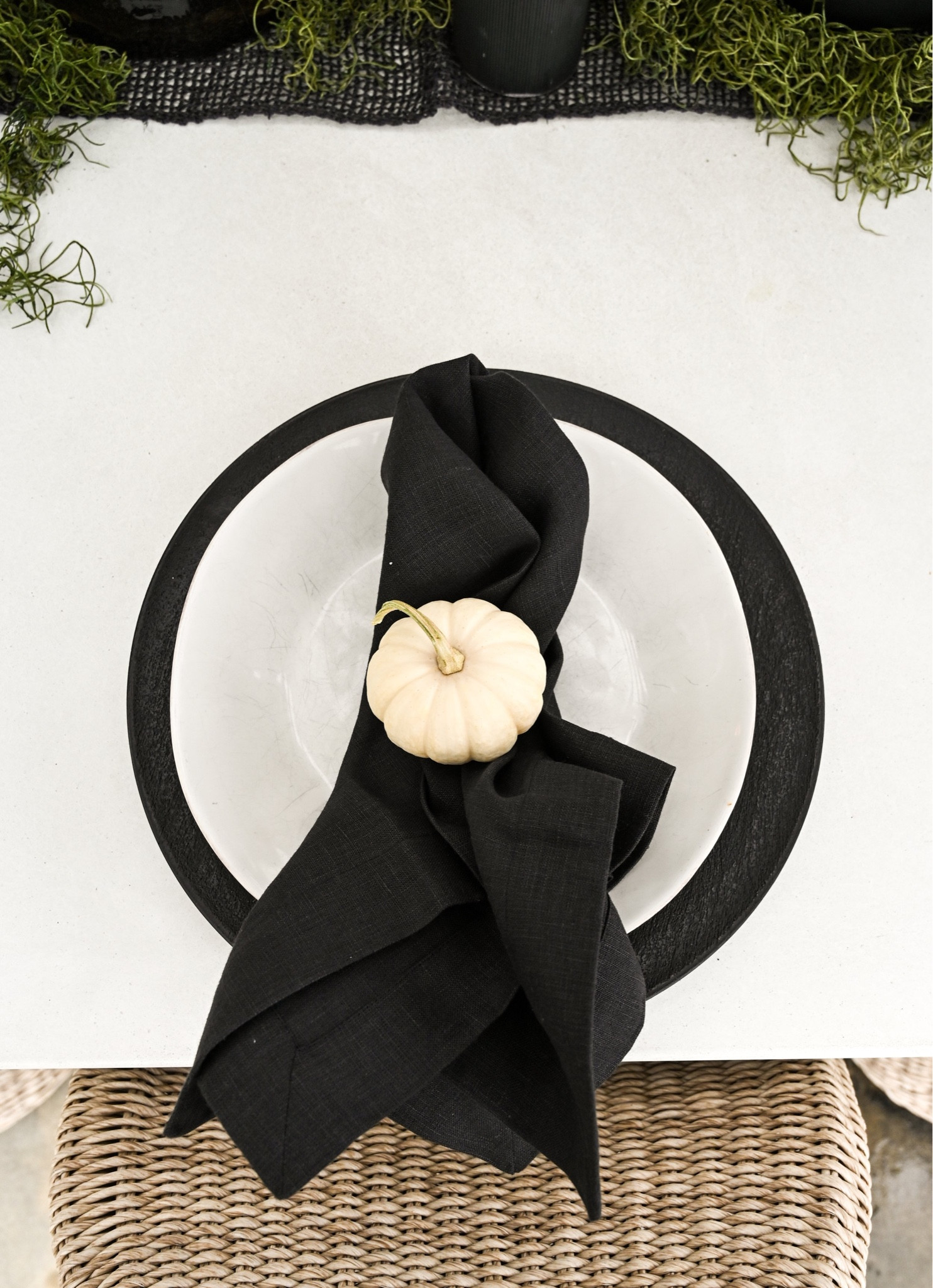 Halloween moment 

#LTKSeasonal #LTKHome #LTKFindsUnder50