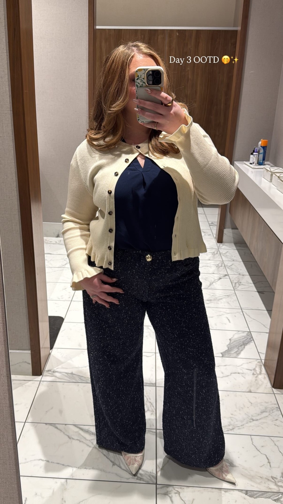 Cutie corporate ootd

•
Winter fashion, business casual, office outfits, work clothes, H&M, women’s winter outfit, office ootdd

#LTKWorkwear #LTKootd #LTKMidsize