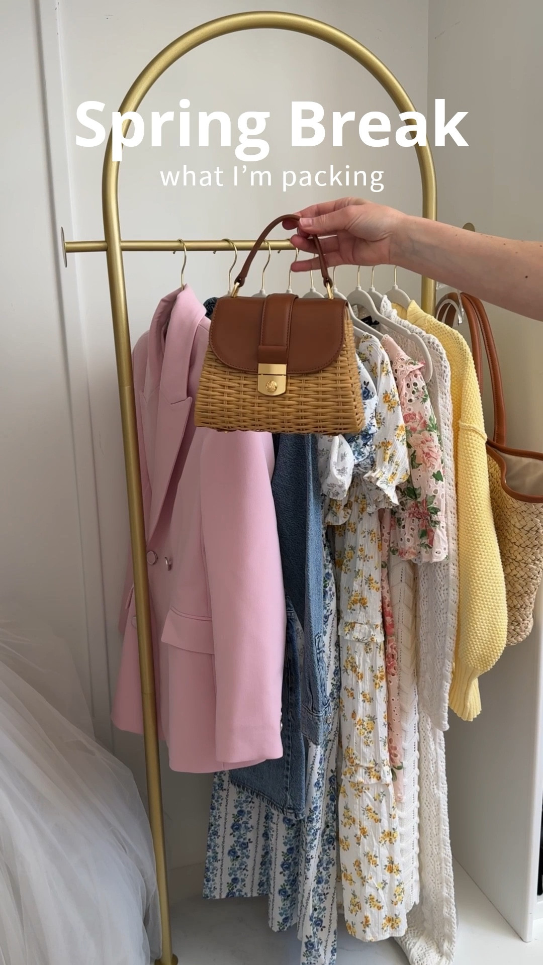 FASHION \ what I’m packing for spring break vacation ☀️ new warm weather staples! All affordable clothing pieces under $100!!

Resort
Dress
Floral
Zara suit 
Straw bag hat 

#LTKWatchNow #LTKSeasonal #LTKFindsUnder100