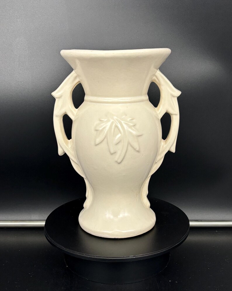 Vintage 1940's Matte White Mccoy Vase Large 9 - Etsy | Etsy (US)