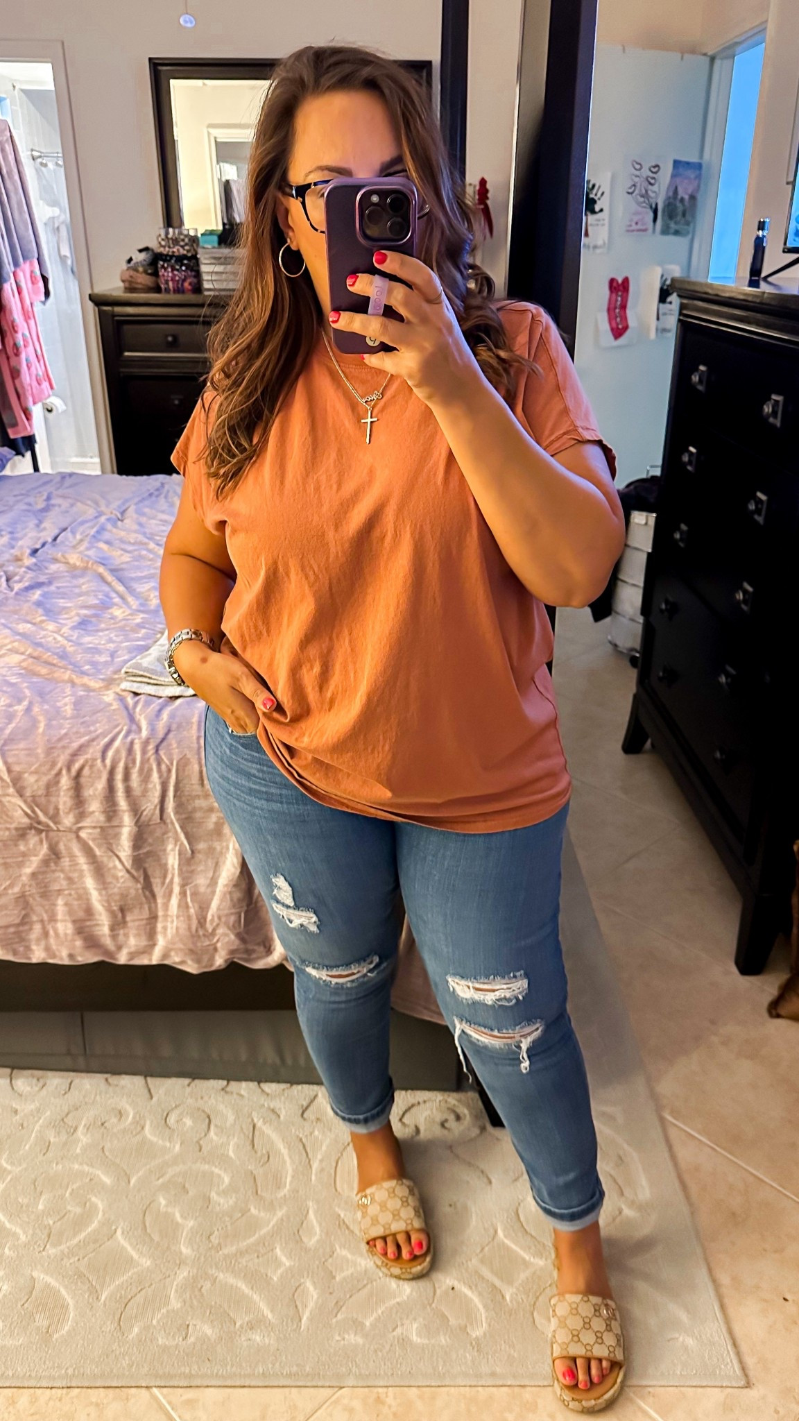 • tee - Nuuds (code: Erica33002)
• jeans - Levi’s
• shoes - Shop Talulah
• earrings & necklace - Electric Picks

#LTKFindsUnder50 #LTKMidsize #LTKFindsUnder100