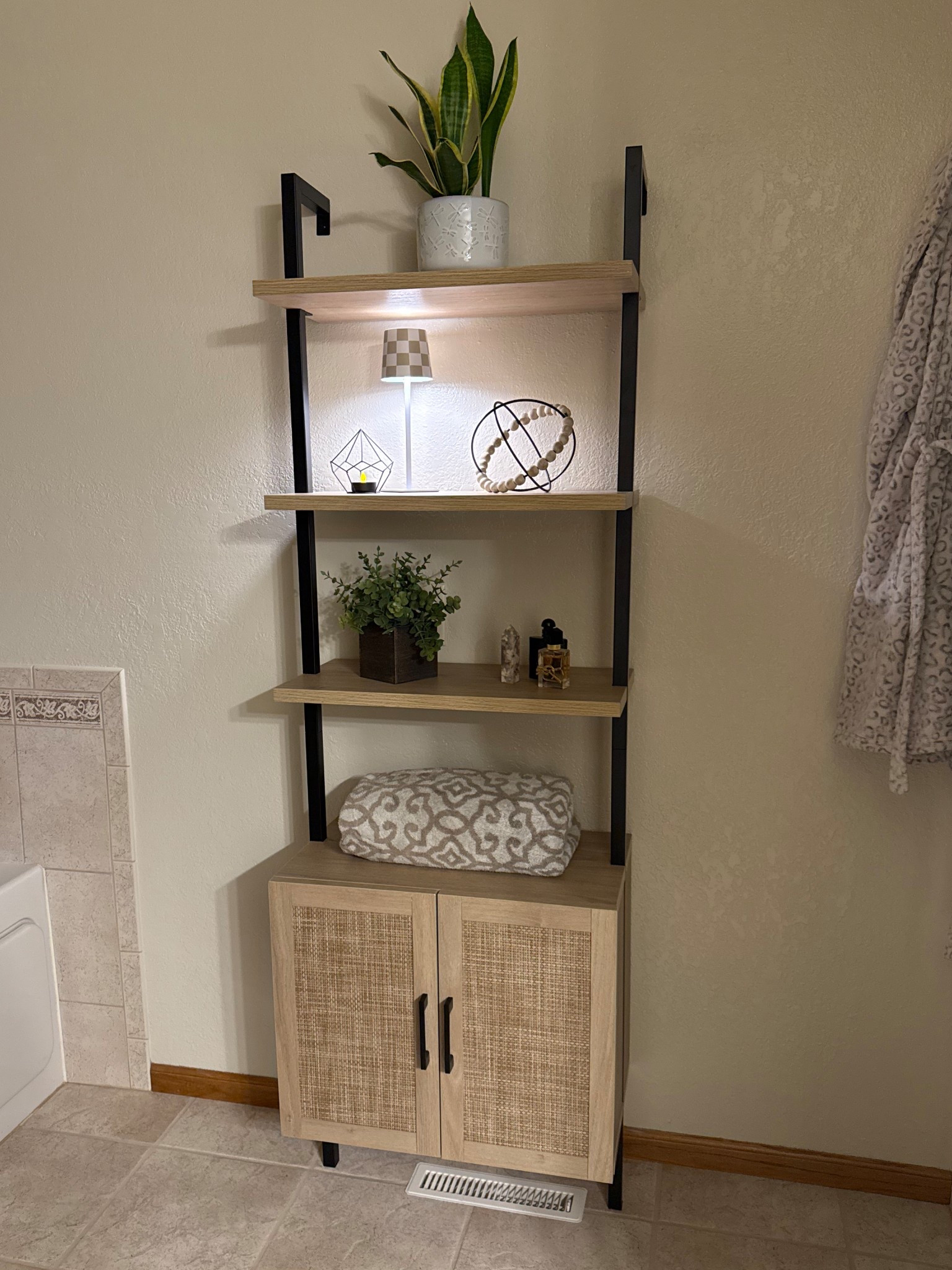 Bathroom organizing 

#LTKHome