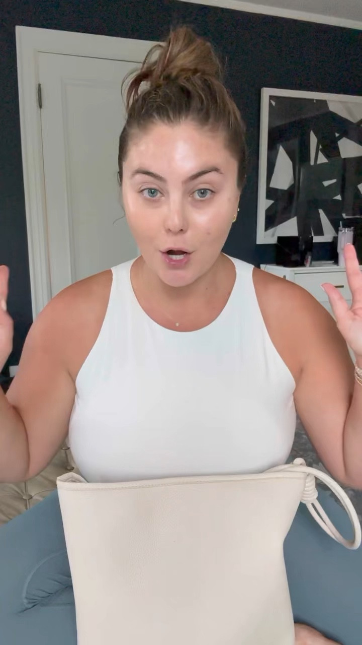 Cleaning out my purse…let’s see what’s in it! Use CARALYN20 at Laura Mercier. Use CARALYN10 at Spanx. 

#LTKBeauty #LTKTravel #LTKItBag