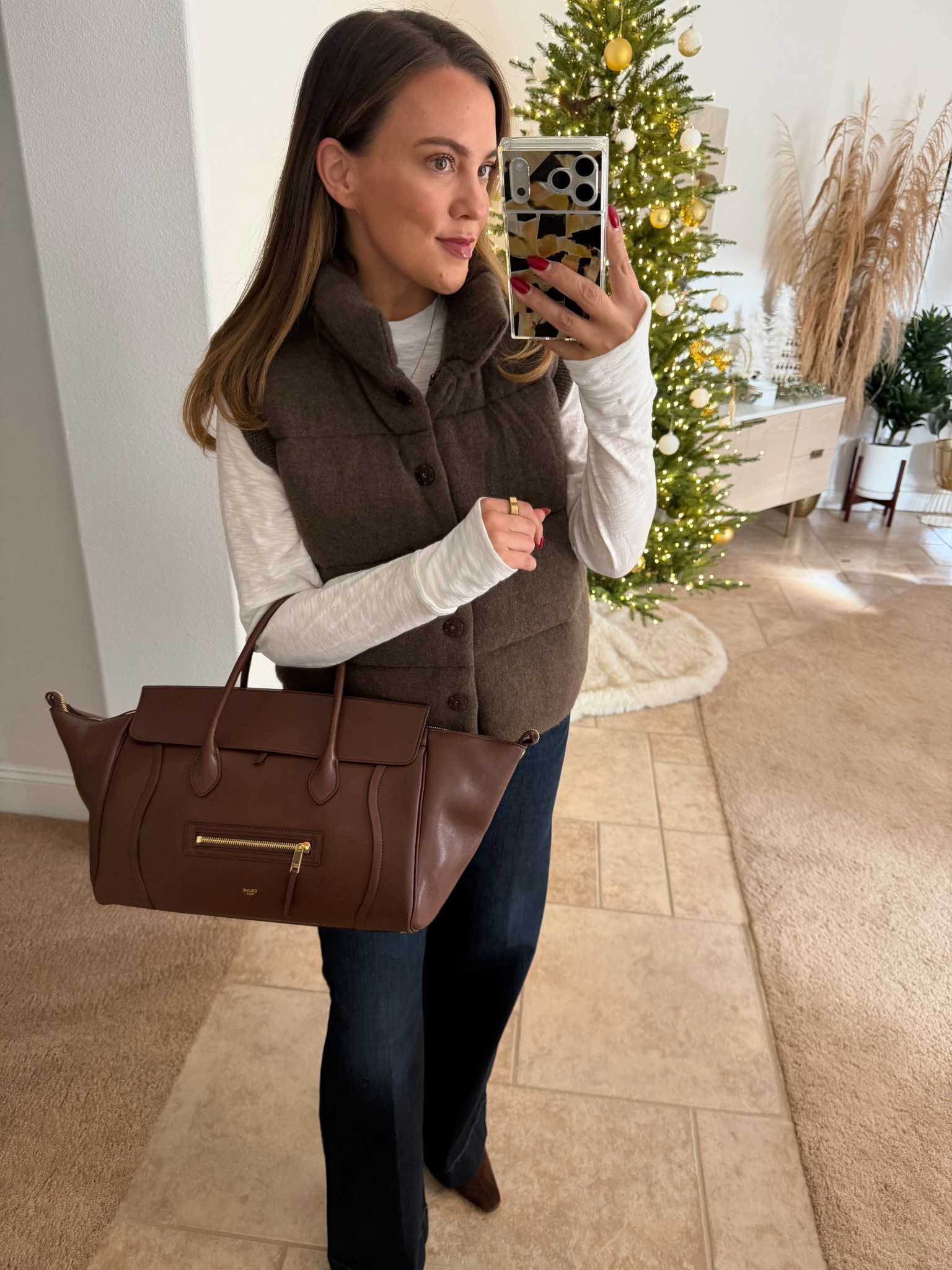 In love with this cashmere vest! Love how chic it looks opposed to super sporty! size medium 