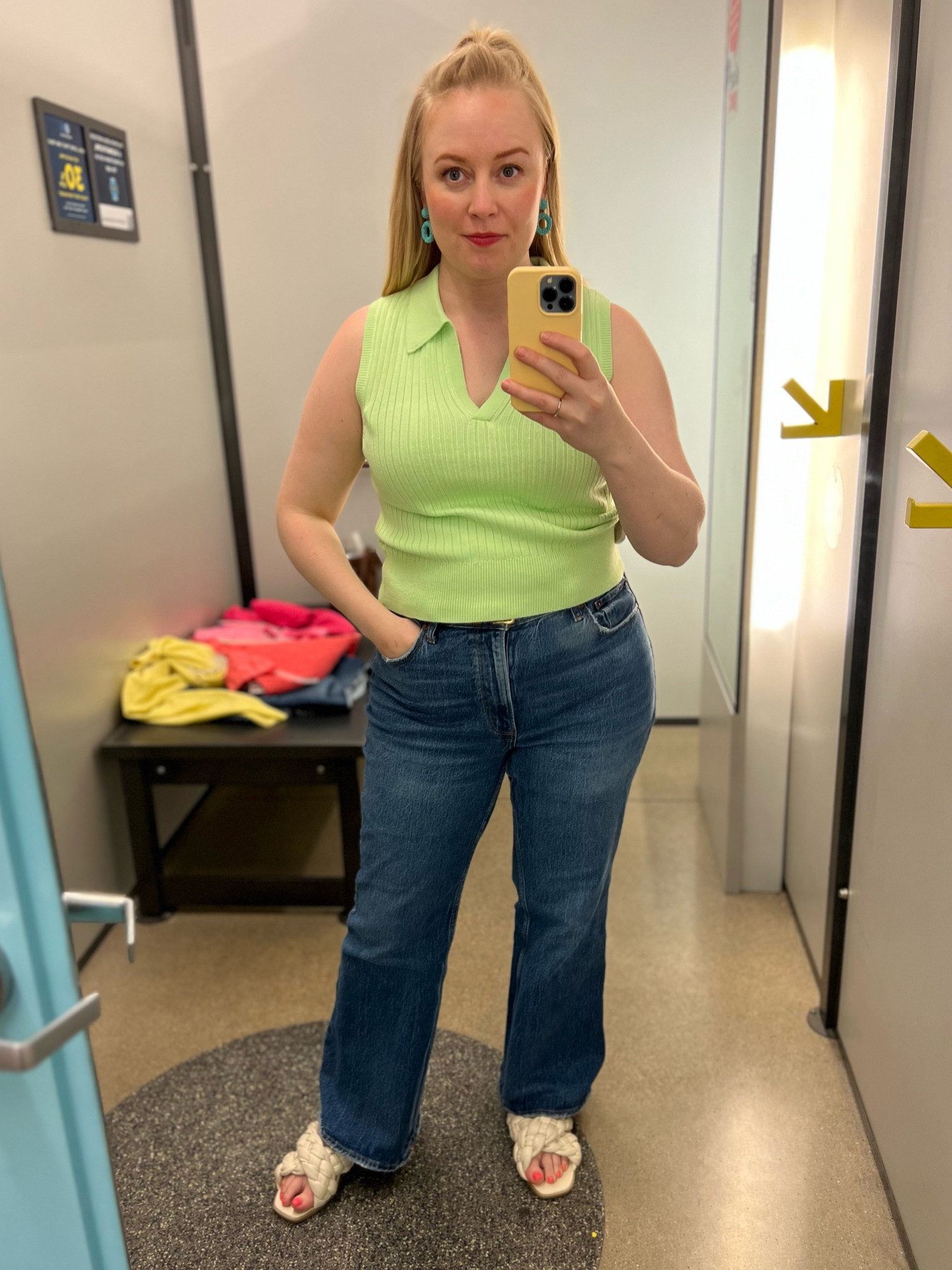 Love this sweater tank. Such a classic style. Great #hocspring mint match and also comes in a winter white and pink for winters and springs  