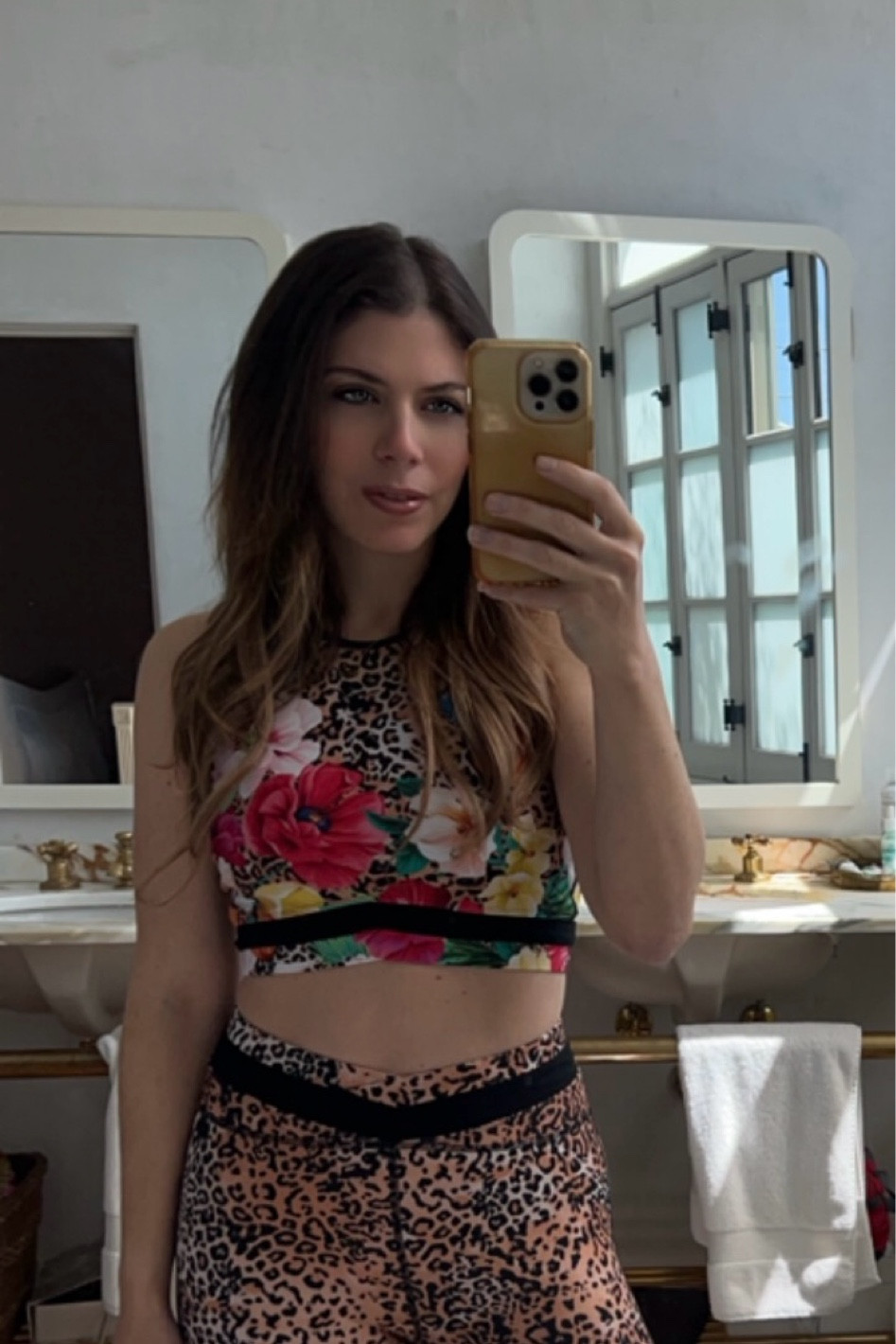 Mob wife meets jazzercise… 🤣


This set is super unique and half price‼️

#LTKActive #LTKFitness