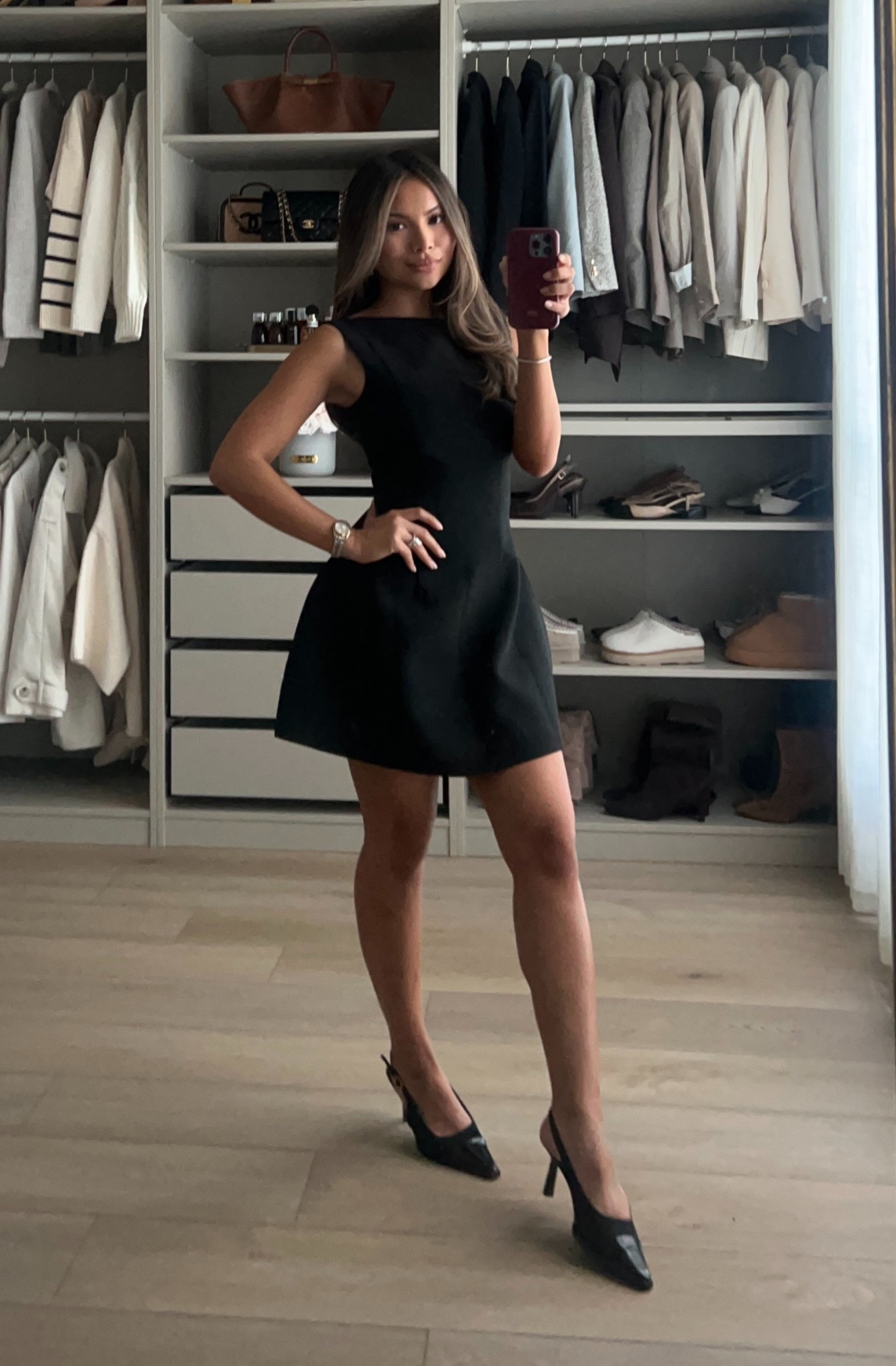 This dress has a dramatic a line silhouette, so pretty!!! Wearing size XS 🤍