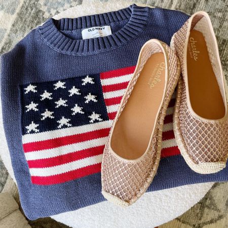 2 of my new favorite items! This Americana sweater and these sparkly flats! I’ll drop a picture below wearing both. 

Xo, Brooke

#LTKStyleTip #LTKFestival #LTKSeasonal
