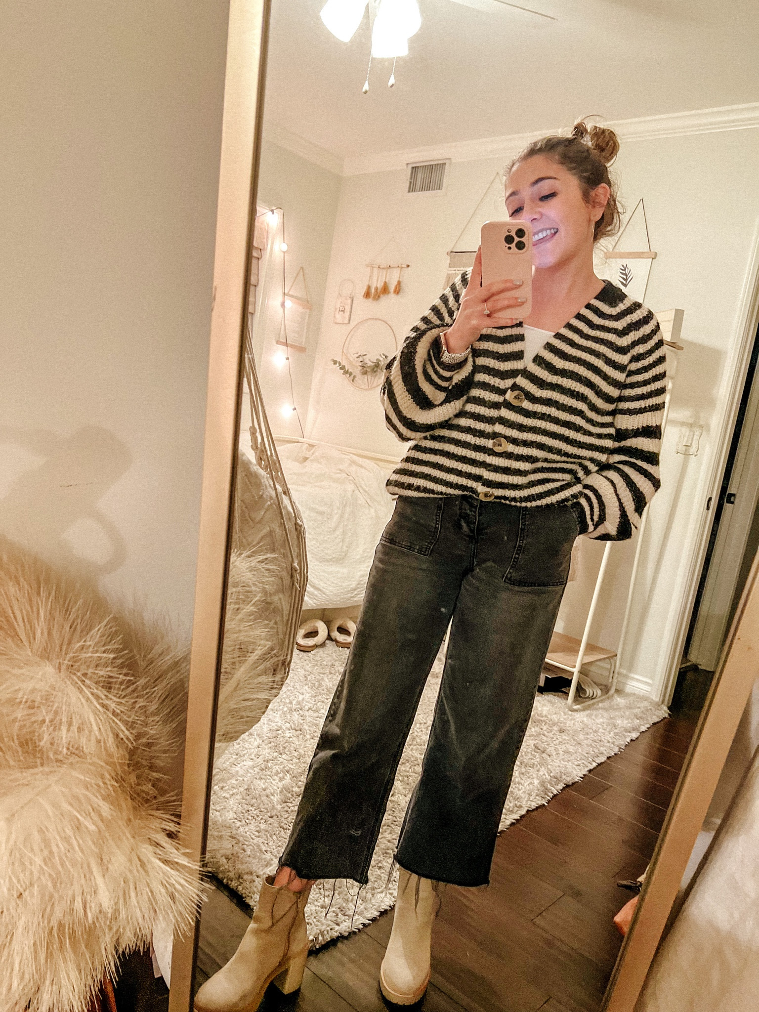 Cardigan of my dreams 🖤🤍


#LTKworkwear #LTKfit #LTKunder100