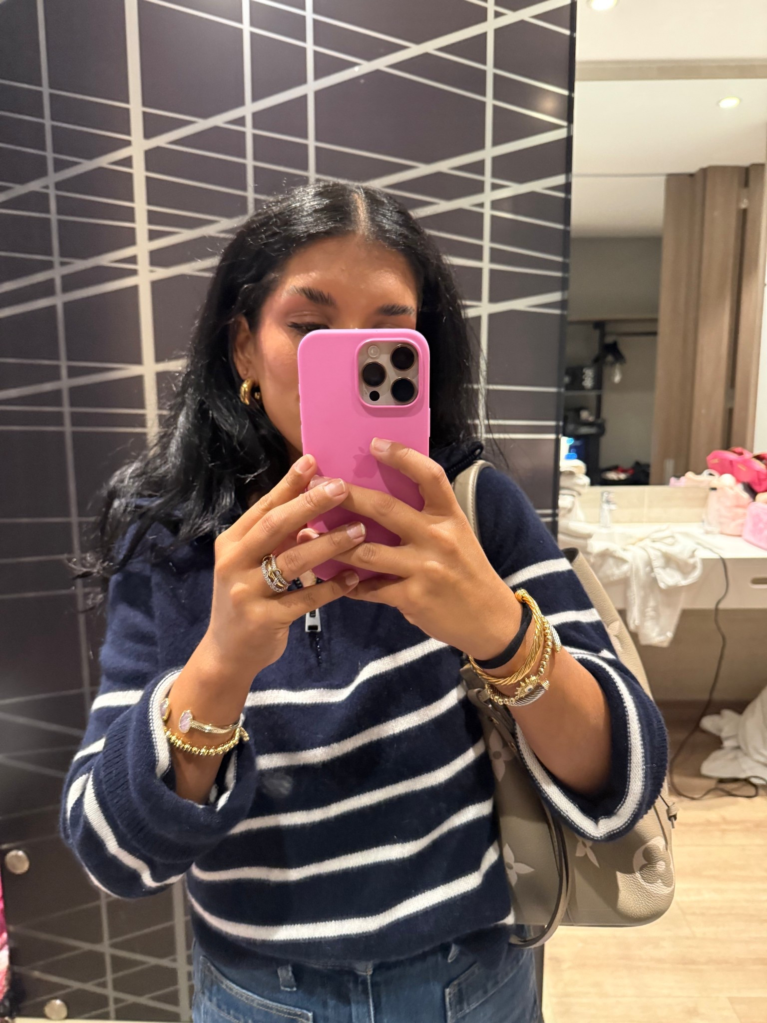 Casual outfit😍

#outfit #casual #sweater #jeans 

#LTKFindsUnder100 #LTKSeasonal #LTKStyleTip