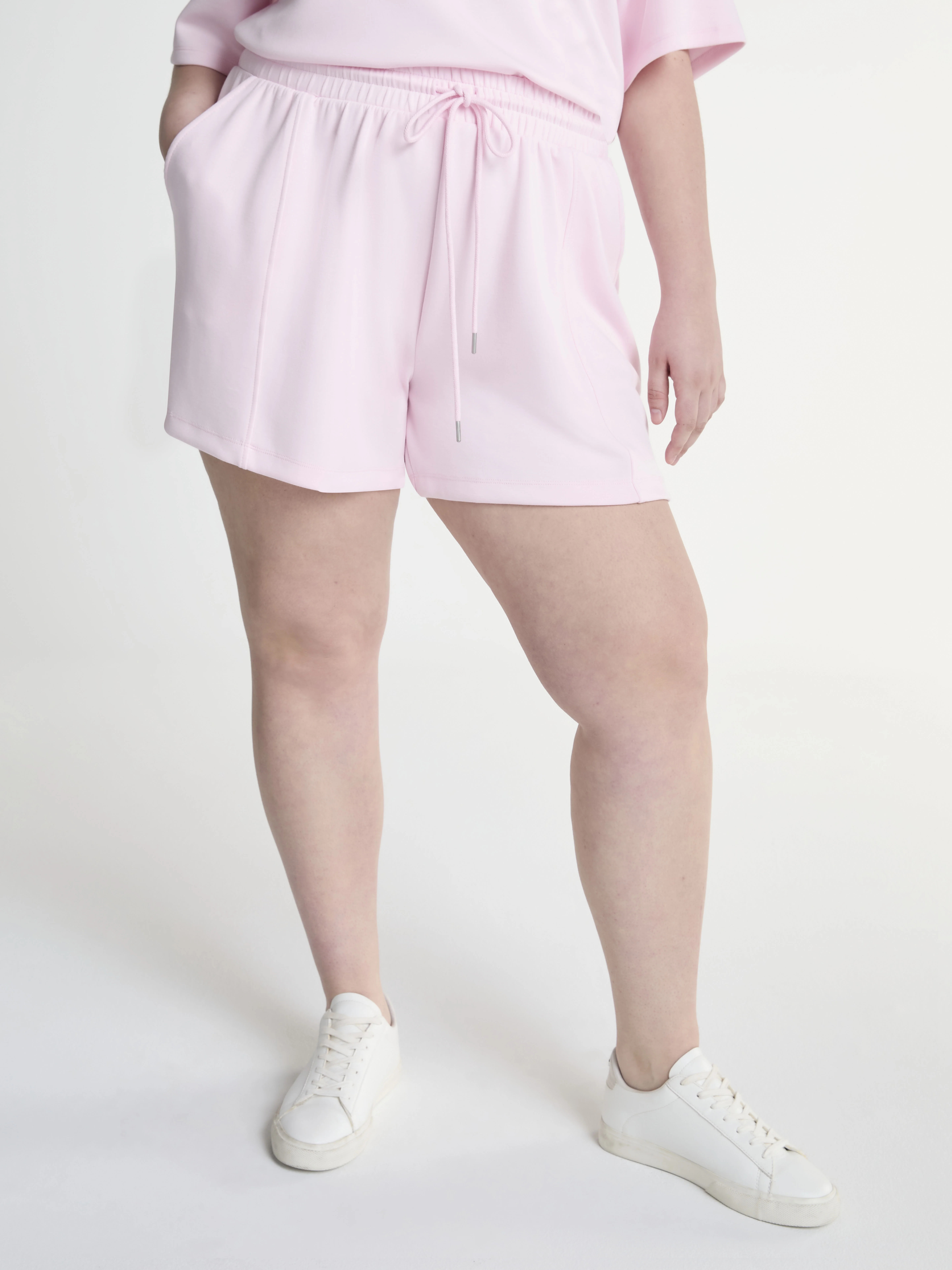 Scoop Women's and Women’s Plus Ultimate ScubaKnit Seamed Shorts, Sizes XS-4X | Walmart (US)