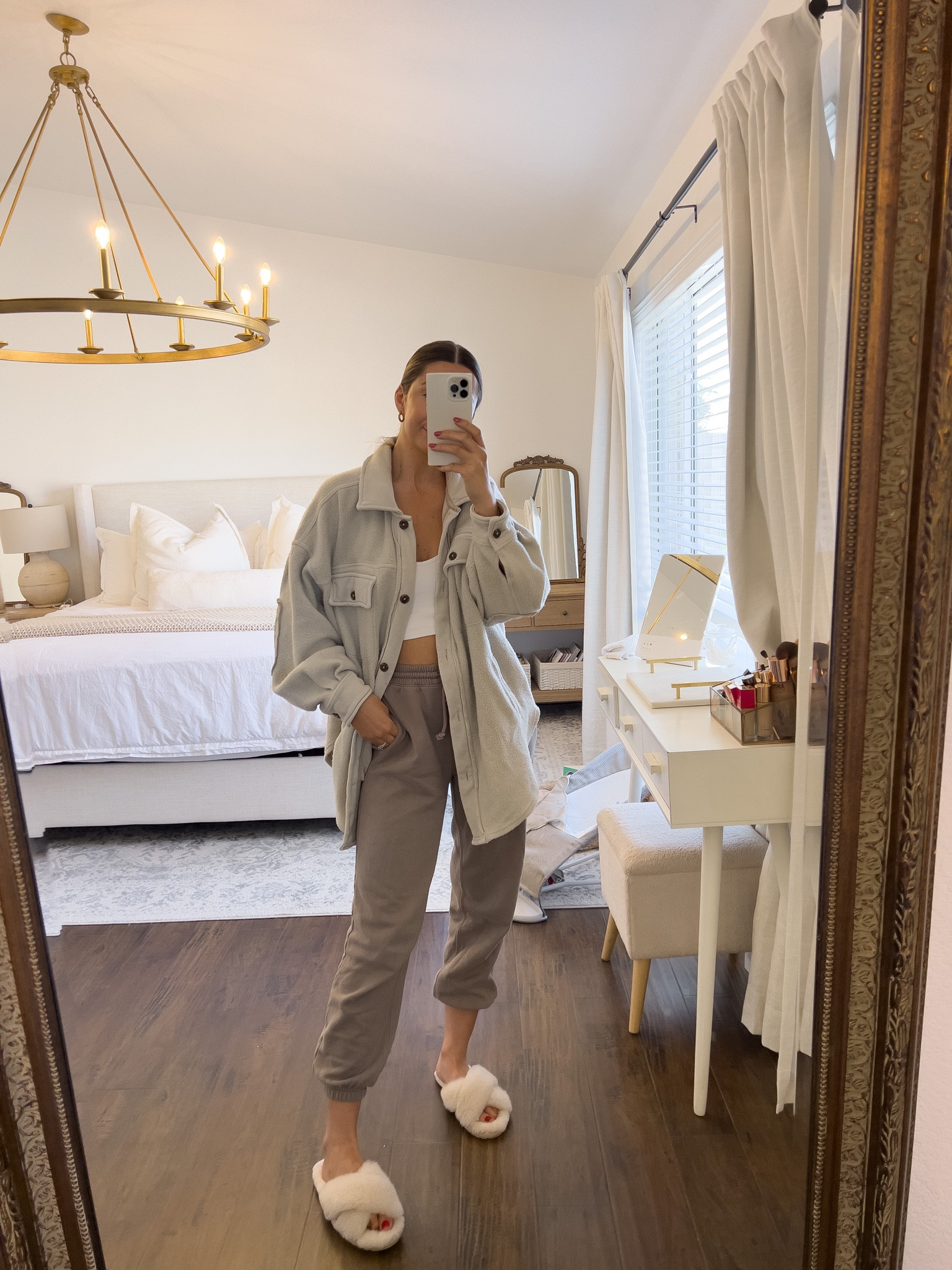 Small in top, medium in shacket, medium in sweats! Size up one size in slippers! 

#LTKSeasonal