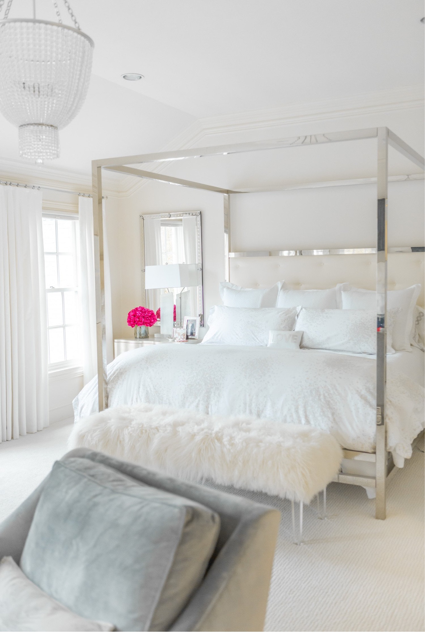 Creating a peaceful master bedroom retreat

Bedroom inspo
Luxurious white bedding, sheets, comforter, duvet, pillows, pillow cases, throw pillows, decorative pillows, bedroom decor, furniture, bed frame, canopy bed, aroma and scents
 
SEE MORE:
https://www.aliciawoodlifestyle.com/five-tips-for-creating-a-peaceful-matster-retreat/

#LTKU #LTKFind #LTKhome