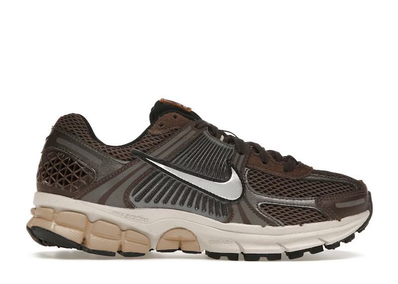 Nike Zoom Vomero 5 (Women's) Sneakers in Baroque Brown/Chrome/Light Orewood Brown | StockX