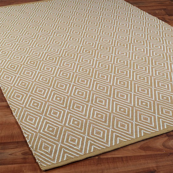 Concentric Diamond Indoor/Outdoor Rug | Shades of Light