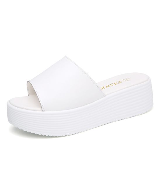 Pattrily Women's Sandals white - White Platform Leather Slide - Women | Zulily