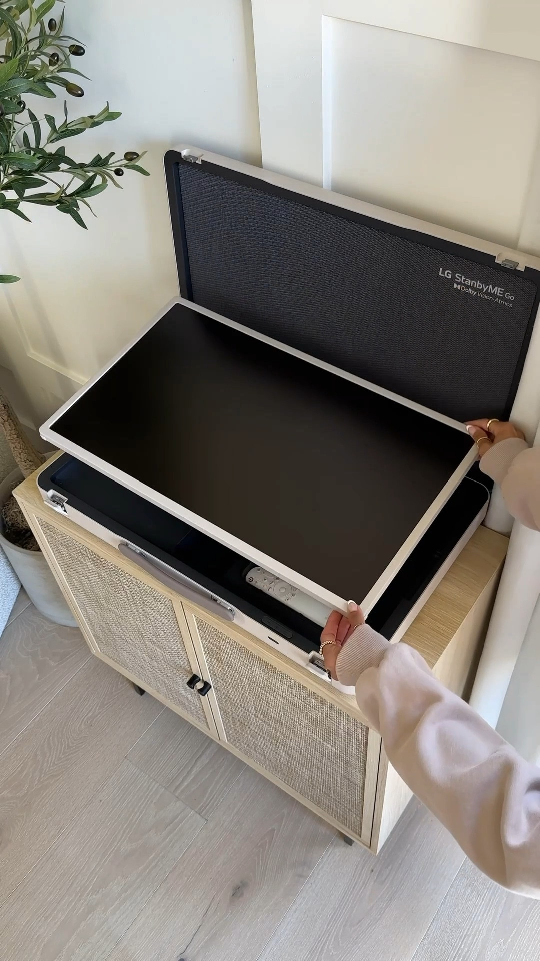 Scroll to shop!! Follow for more!!! Xo! ✨

#LTKHome #LTKFindsUnder100 #LTKdayinmylife