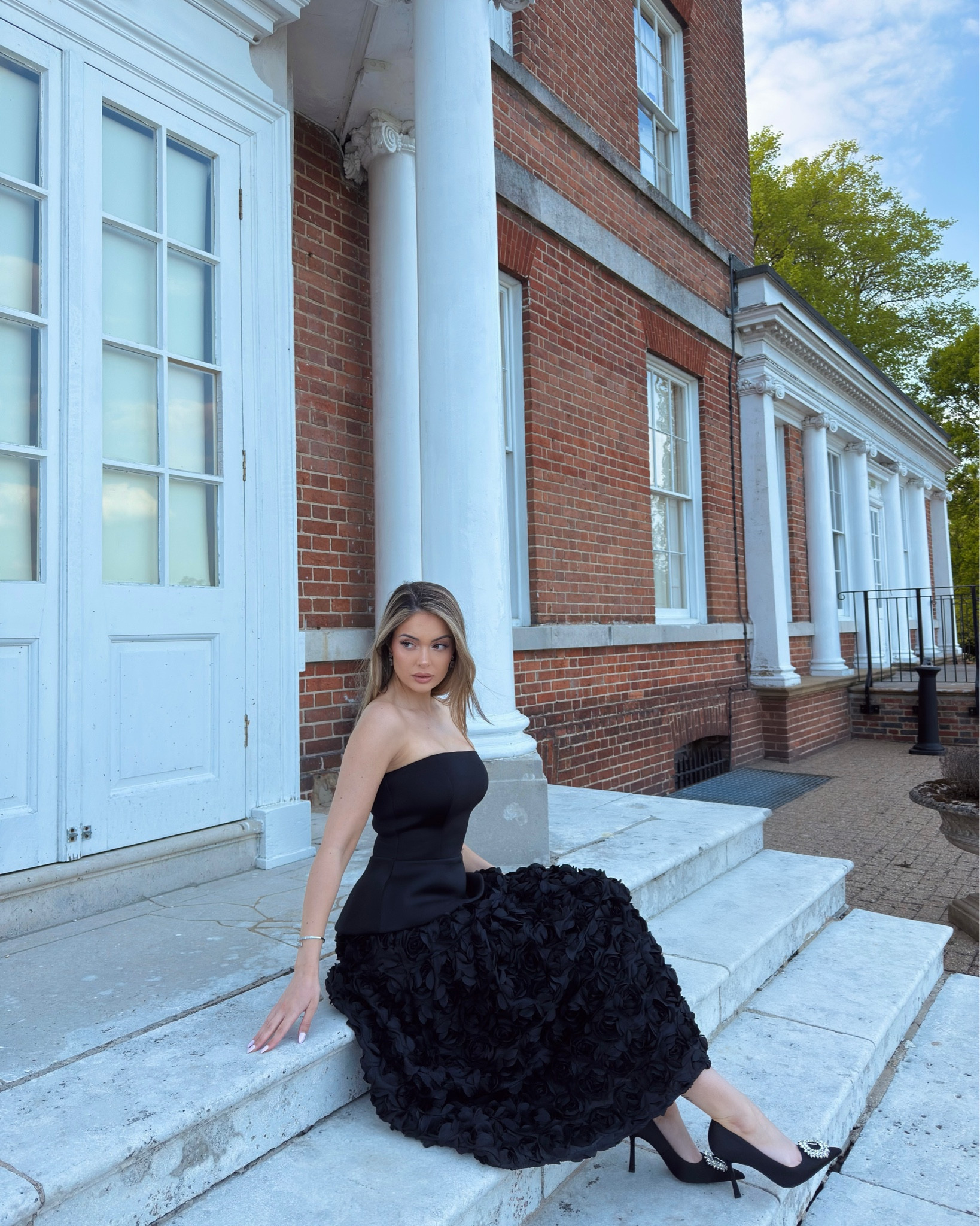 Garden party attire 🌼🌷 

#gardenparty #gardenpartyoutfit #springpartyoutfit #spring #summerpartyoutfit #heatwave #dress #floraldress #weddingguest #weddingguestdress #blackdress #straplessdress #coord #peplumtop #LTKAprilSpotlight 

#LTKwedding #LTKpartywear