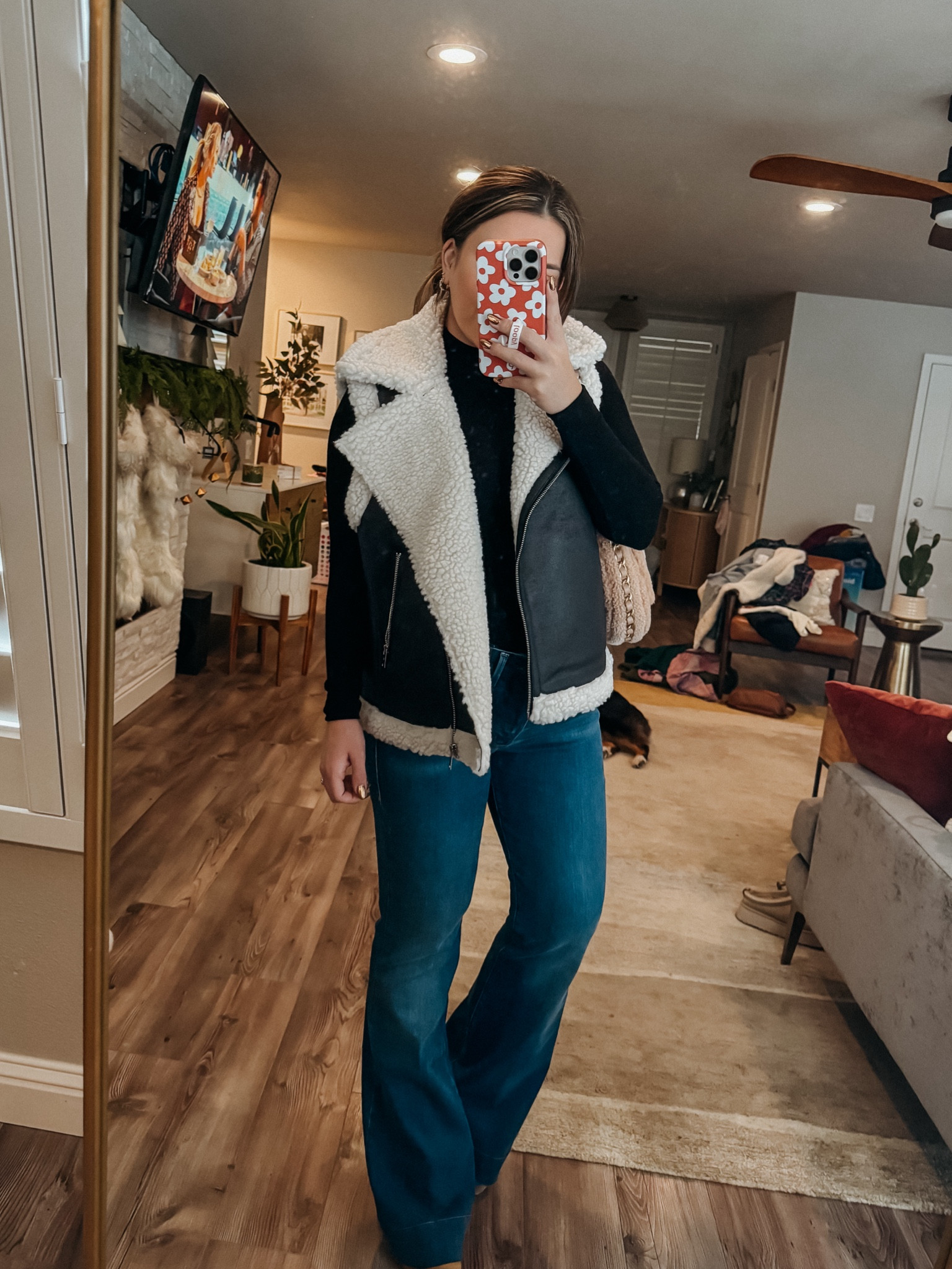 Shearling trim black vest. Wearing xs.
Denim is a maternity fav but also comes in non-maternity.

Nordstrom style
Sherpa vest
Flared jeans
Fall outfit 

#LTKHoliday #LTKSeasonal #LTKCyberWeek