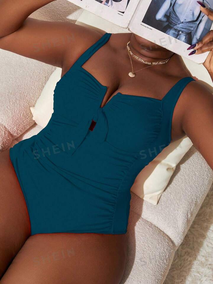 SHEIN Swim Curve Women's Plus Size Solid Color Simple One-Piece Swimsuit For Daily Wear | SHEIN