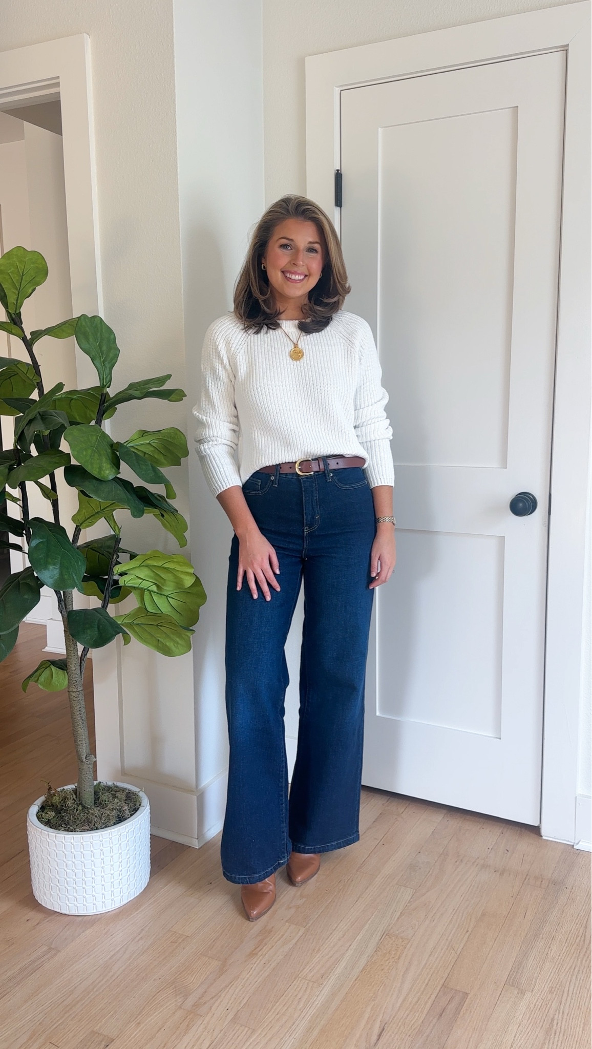 Fall outfit idea! Wearing a S in sweater and 2 in jeans 