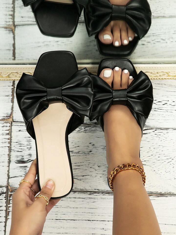 Ladies' Simple & Comfortable Black Beach Vacation Sandals With Bowknot Decoration4.91(1000+) | SHEIN