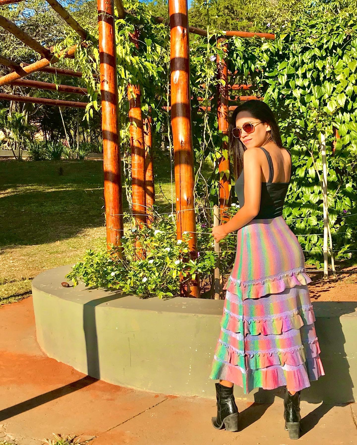 #DallasComALTK

Outono pede estilo e atitude! 🍂✨ Apostei na combinação de bota country, saia mídi e body para um look confortável e cheio de personalidade. Aprovado? 

#LTKbrasil #LTKdicadeestilo #LTKbeleza