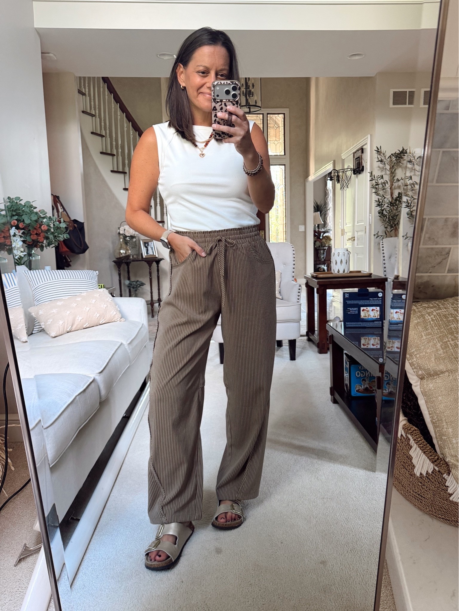 Fall outfit idea! These barrel leg pants are super comfortable and cute! Wearing my normal
Size small.

#LTKootd #LTKmomlife #LTKOver40