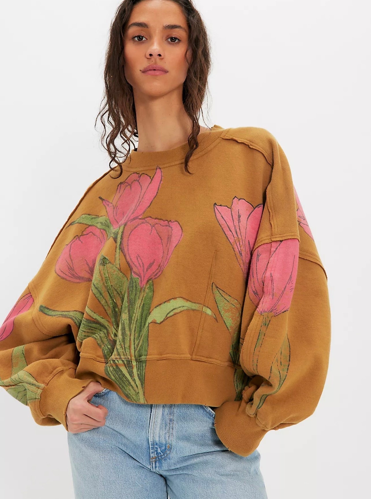 Free People’s. fall must have.
Gaia Sweatshirt. Comes in 4 colors.