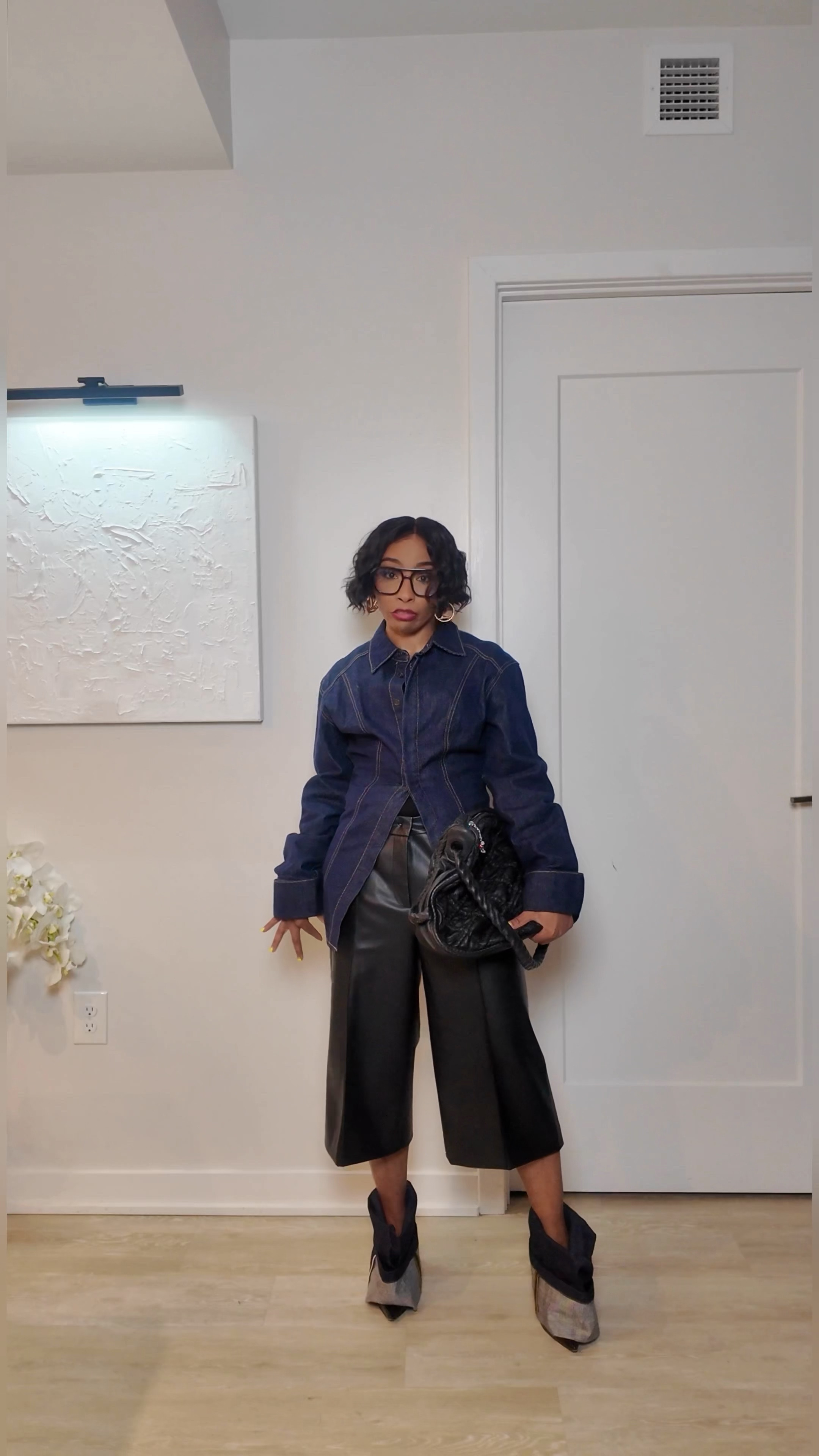 Scent & Style: Let the fragrance lead!

Today’s outfit was fully built around the vibe of my perfume — Story of Majestic Oud by Prince of Perfumes Dubai. It’s bold, opulent, and unapologetically EXTRA — with rich notes of cardamom, amber, sandalwood, leather, and musk. It gives… androgyny! So, I styled accordingly.

Deep hues, luxe textures, structured layers. Think feminine edge. When your perfume is this commanding, your look should follow suit.

Style tip: Build your outfit the way your fragrance unfolds — let the top notes inspire your first layer, the heart notes guide your details, and the base notes anchor your the look. 

Are y’all into scent styling? I might turn this into a series… let me know in the comments.
 
🔗to Fragrance in stories/ April highlights & bio
For 15% off use Code PHRESHQUIREATTORNEYB15: 

Outfit 🔗s on my LTK page (link in bio) 

Outfit Details: 
Shirt: @urbanrevivo 
Shorts: @zara
Boots: @loewe
Sunnies: @hm 
Scent: @princeparfumsdubai 

#grwm #scentandstyle #styleinspo #howtostylevideo #beautyinfluencer #styleinfluencer #perfume #cologne #unisexscent #everydayoutfits #edgyoutfits #edgystyle #androgynousfashion #juxtaposition  #princeparfumspartner #princeparfumsdubai #majesticoudh #freesiamagnolia

#LTKStyleTip #LTKShoeCrush #LTKPetite