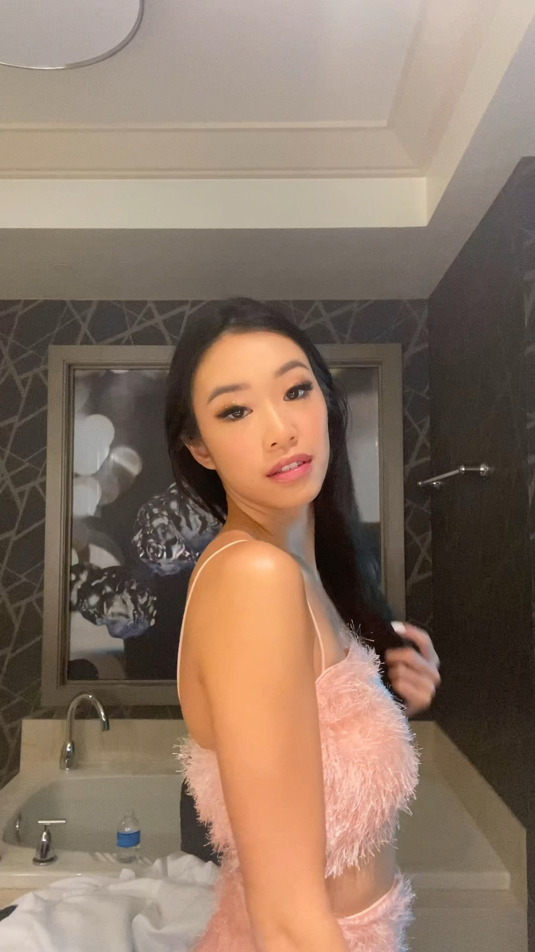 Jessica Carrie Lee in strawberry makeup! 

#LTKFind #LTKAsia #LTKbeauty