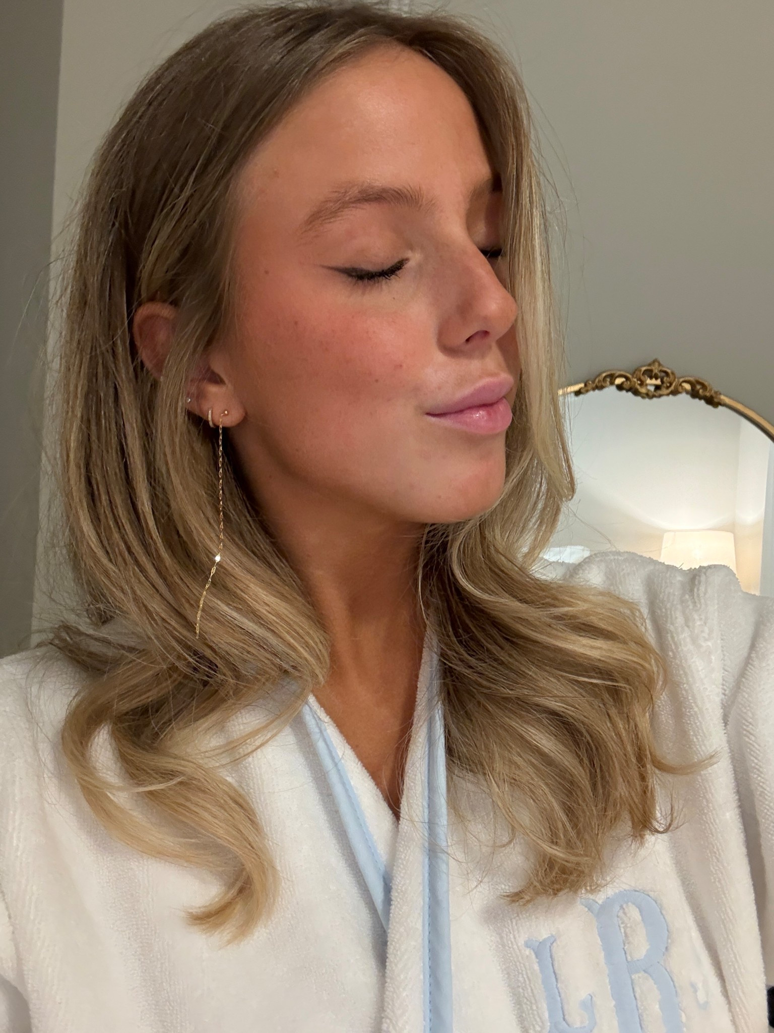 got these for an xmas gift & haven’t taken them off since !! 🤩🤩