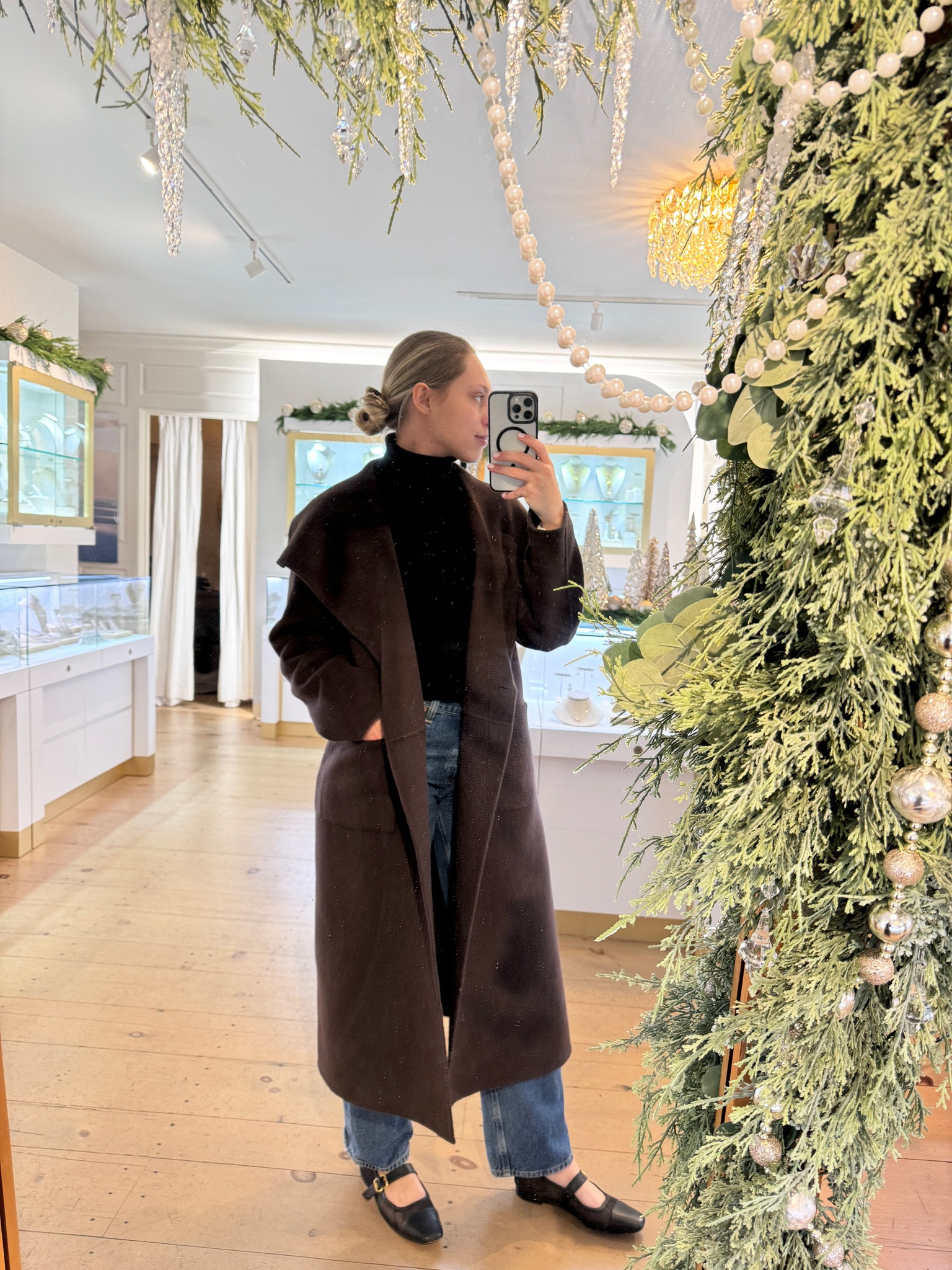 tis’ the szn 🎄✨

Shop this look up to 40% off at Club Monaco, AGOLDE, and Sam Edelman online now 

👀 minimal style, neutral style, black & brown, holiday outfit, styling inspiration, fashion, chic 

#LTKStyleTip #LTKCyberWeek #LTKHoliday