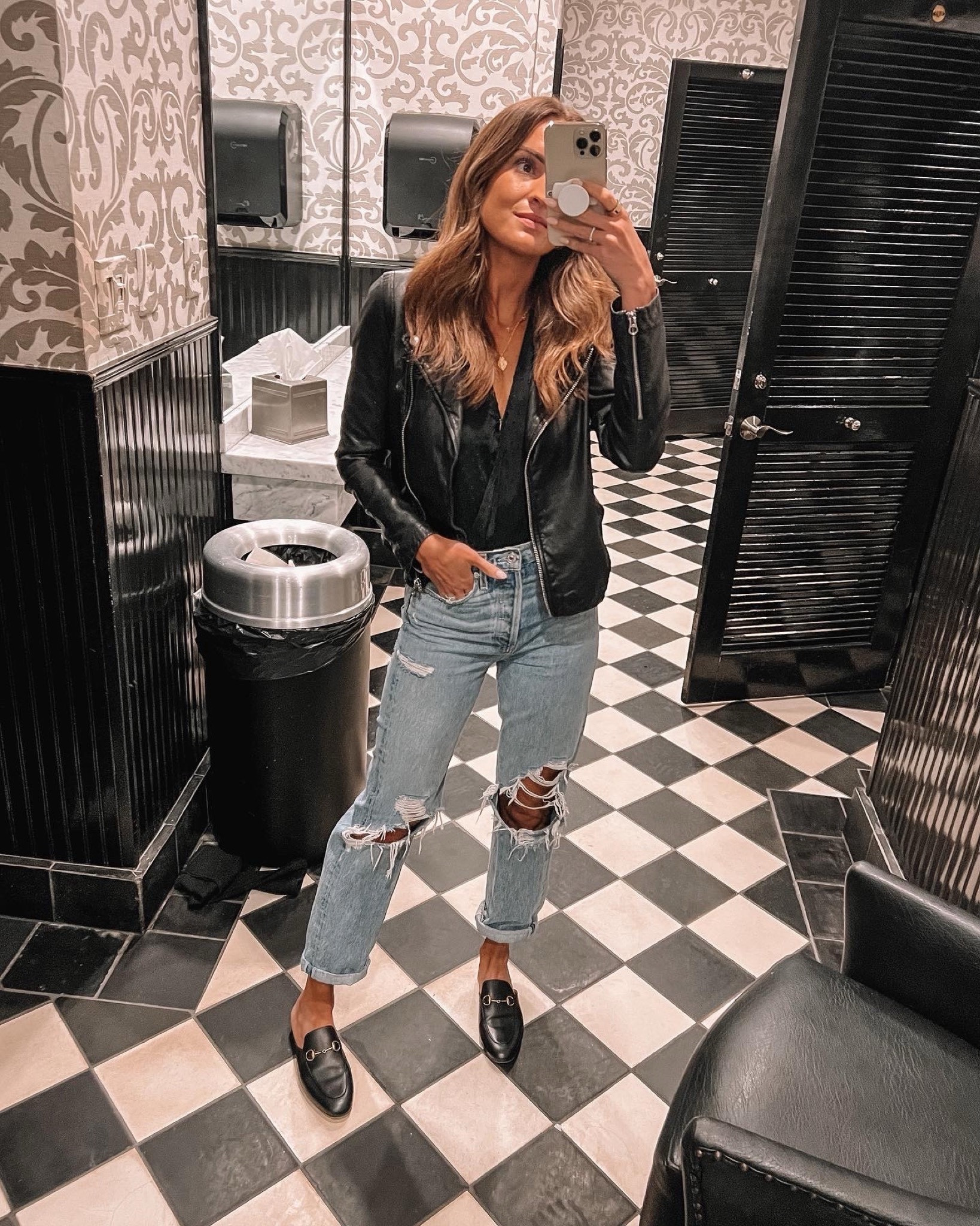 my favorite leather jacket from madewell is 25% off rn! 👏🏻 