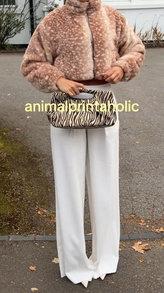 Cozy autumn outfit ideas 🦌🍂 Loving a little **deer print** for the perfect cosy autumn look — cute, comfy and made for the season.

#DeerPrint #CozyAutumnOutfit #AutumnOutfitIdeas #AutumnStyle #AutumnFashion #CozyStyle #AutumnWardrobe #FallFashion #OutfitInspo #AutumnVibes #LTKStyle #LTKCreator #LTKFinds

#LTKFashionMonth #LTKautumn #LTKstyletip