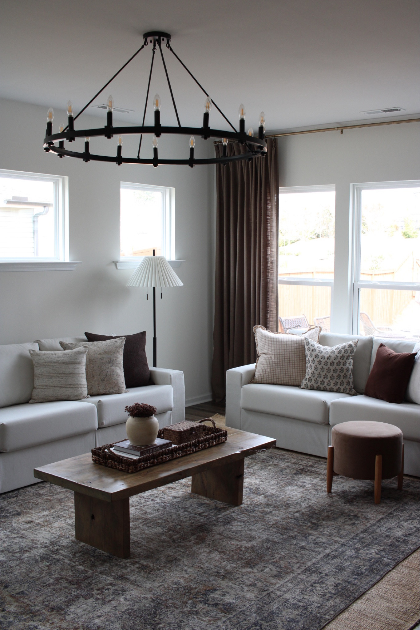 Living room inspo 

#arearug
#chandelier
#throwpillows
#ottoman
#floorlamp
#homedecor

#LTKfindsunder100 #LTKhome #LTKfindsunder50